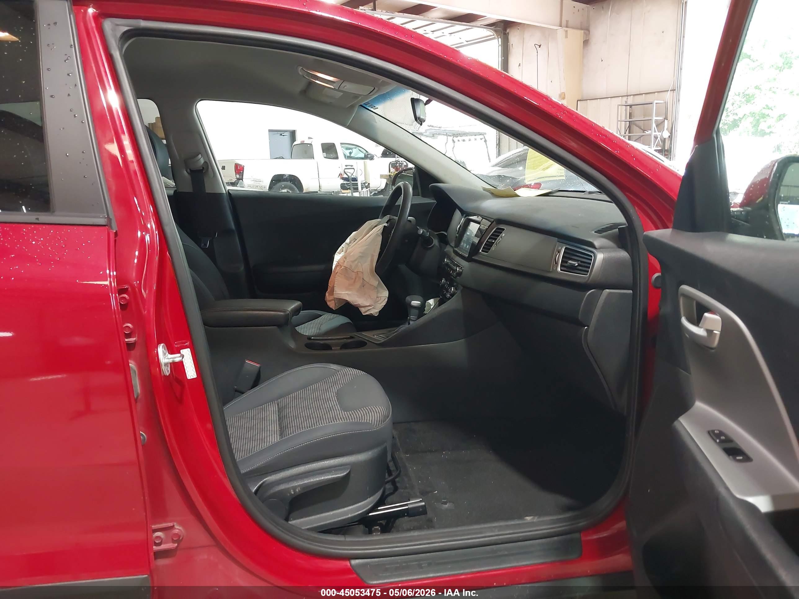 KIA NIRO image 5