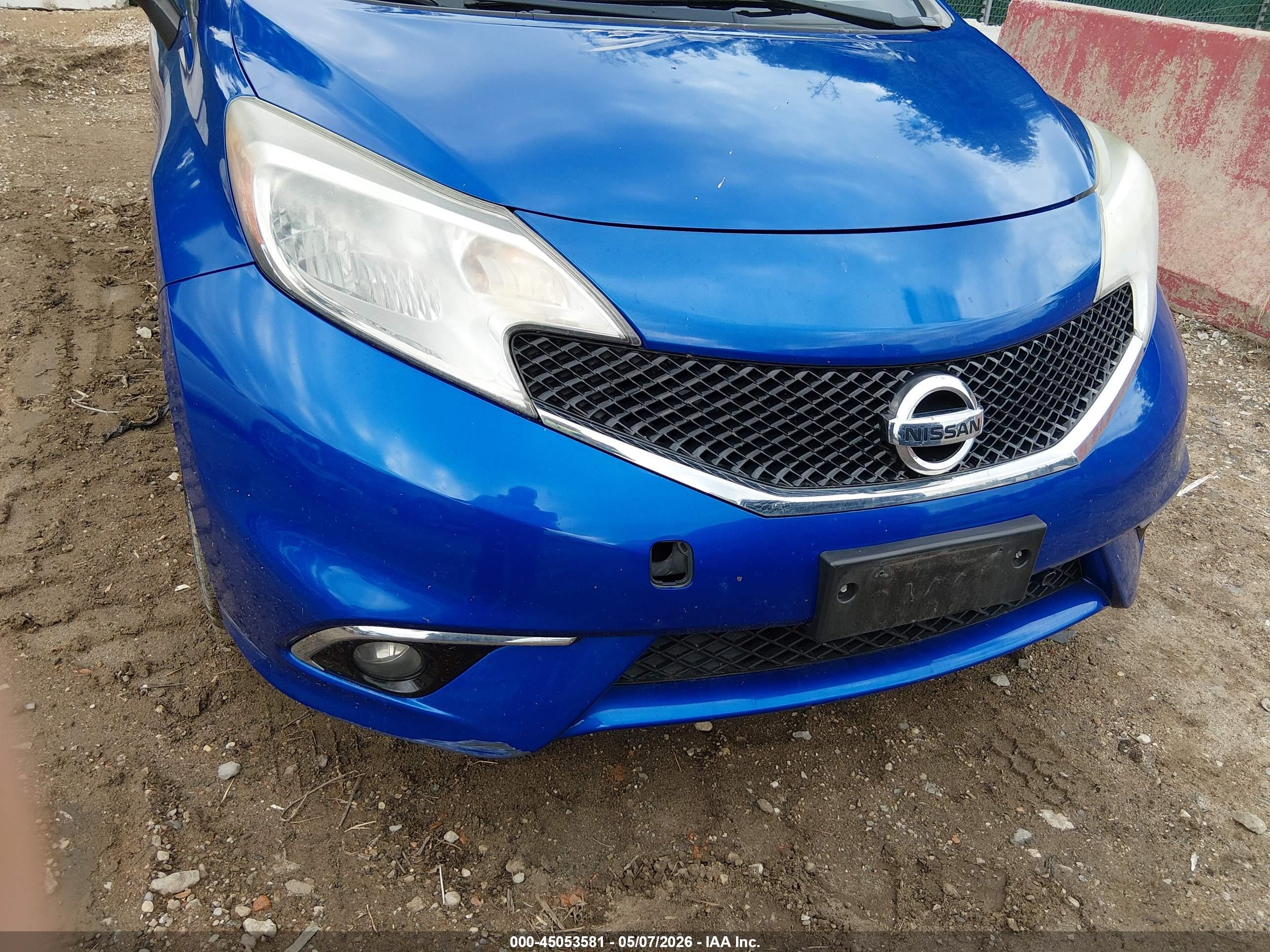 NISSAN VERSA image 6