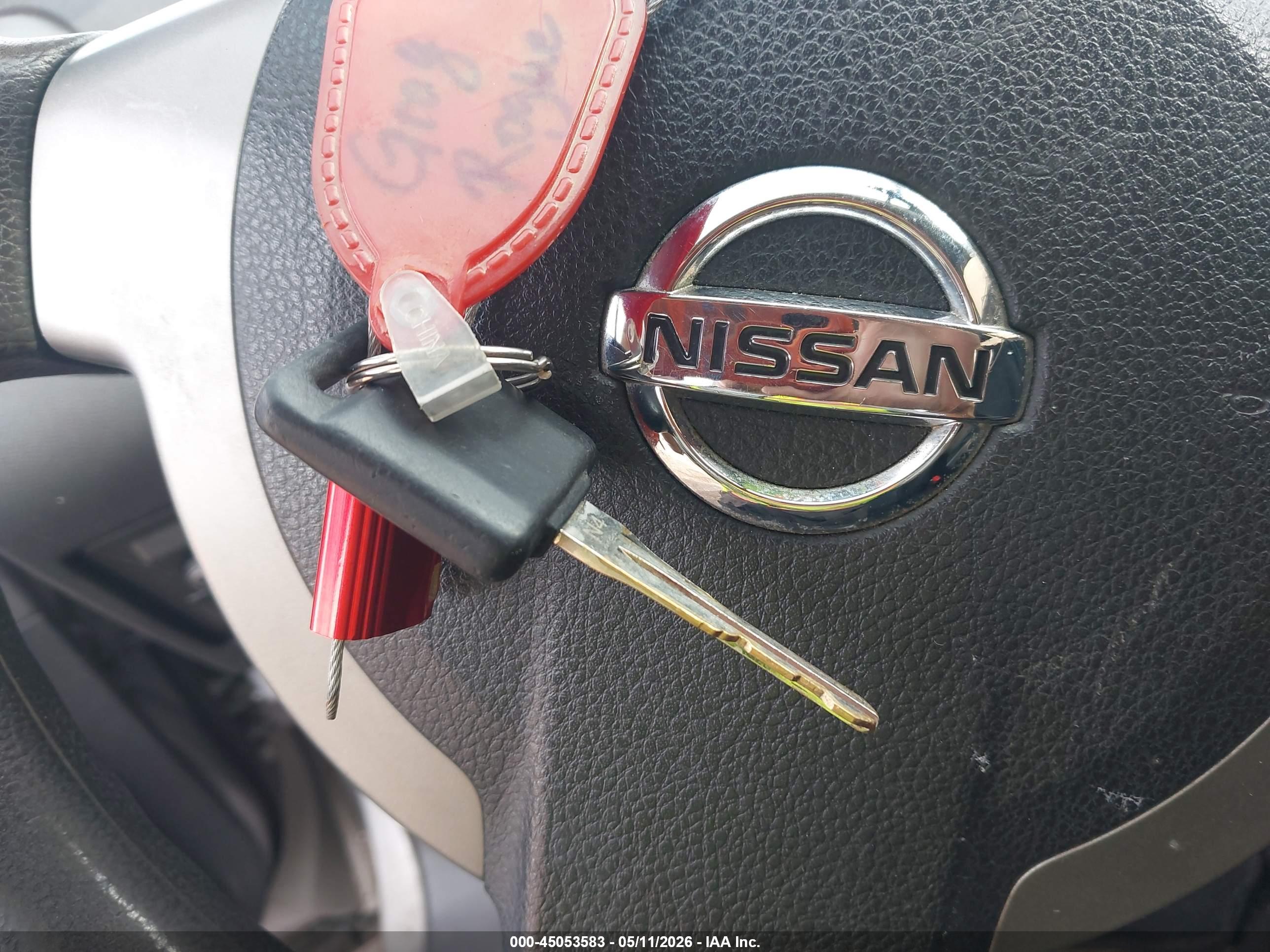 NISSAN ROGUE image 11