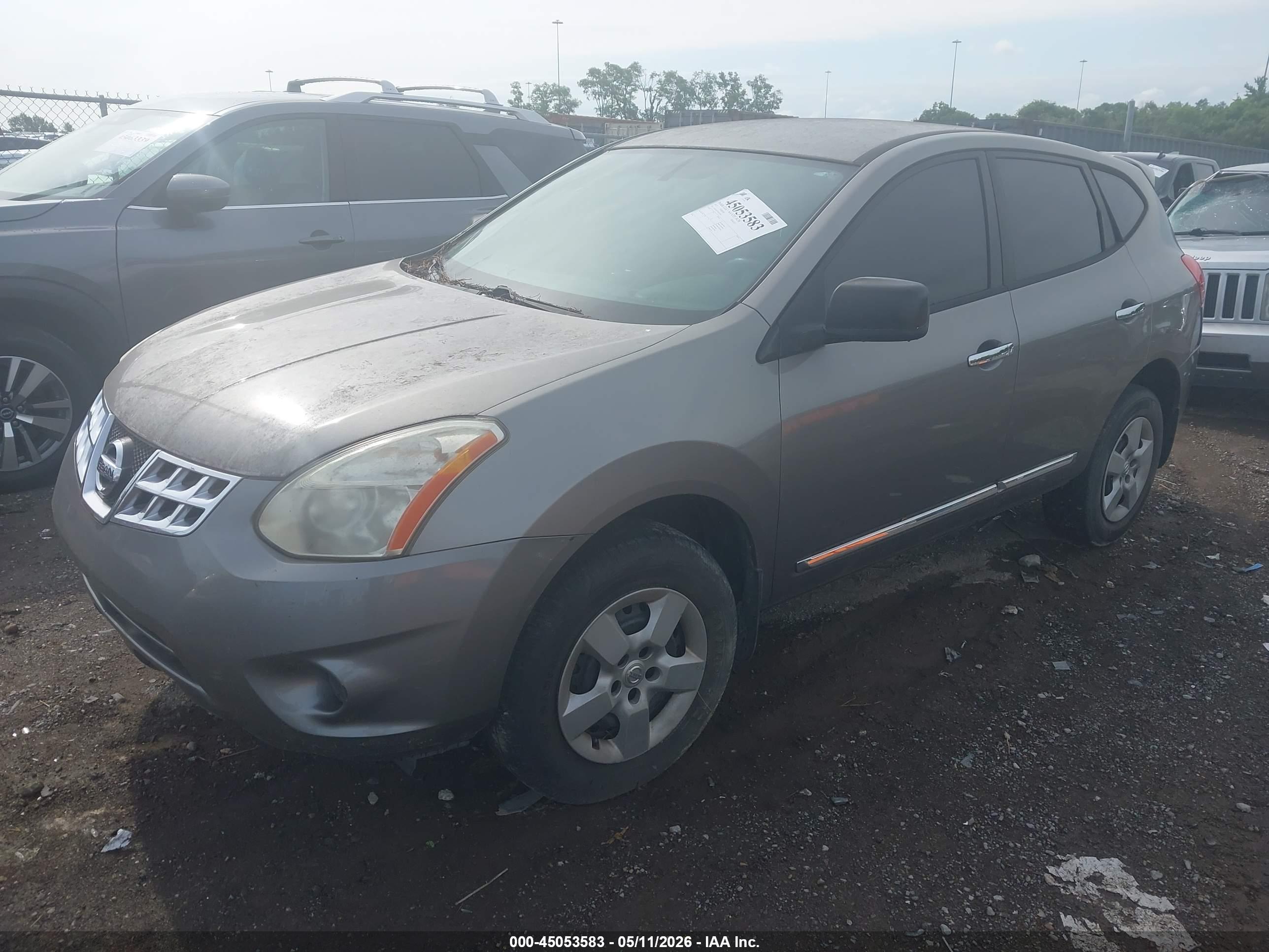 NISSAN ROGUE image 2