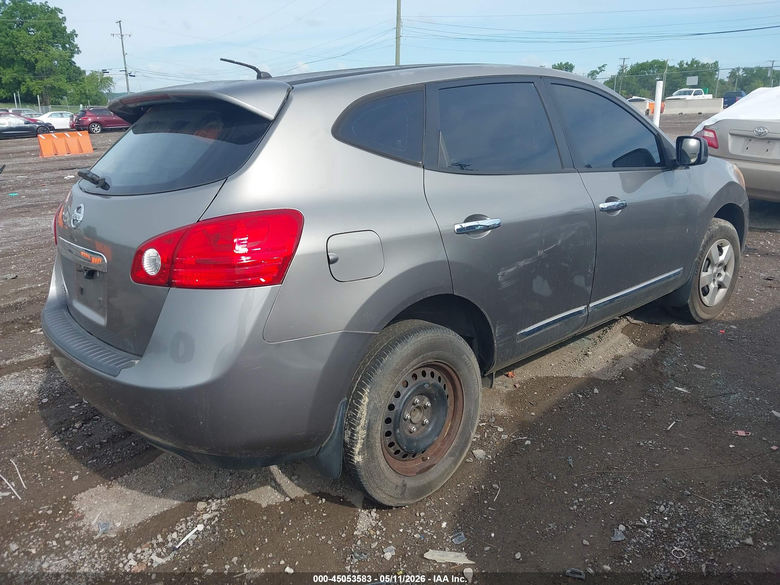NISSAN ROGUE image 4