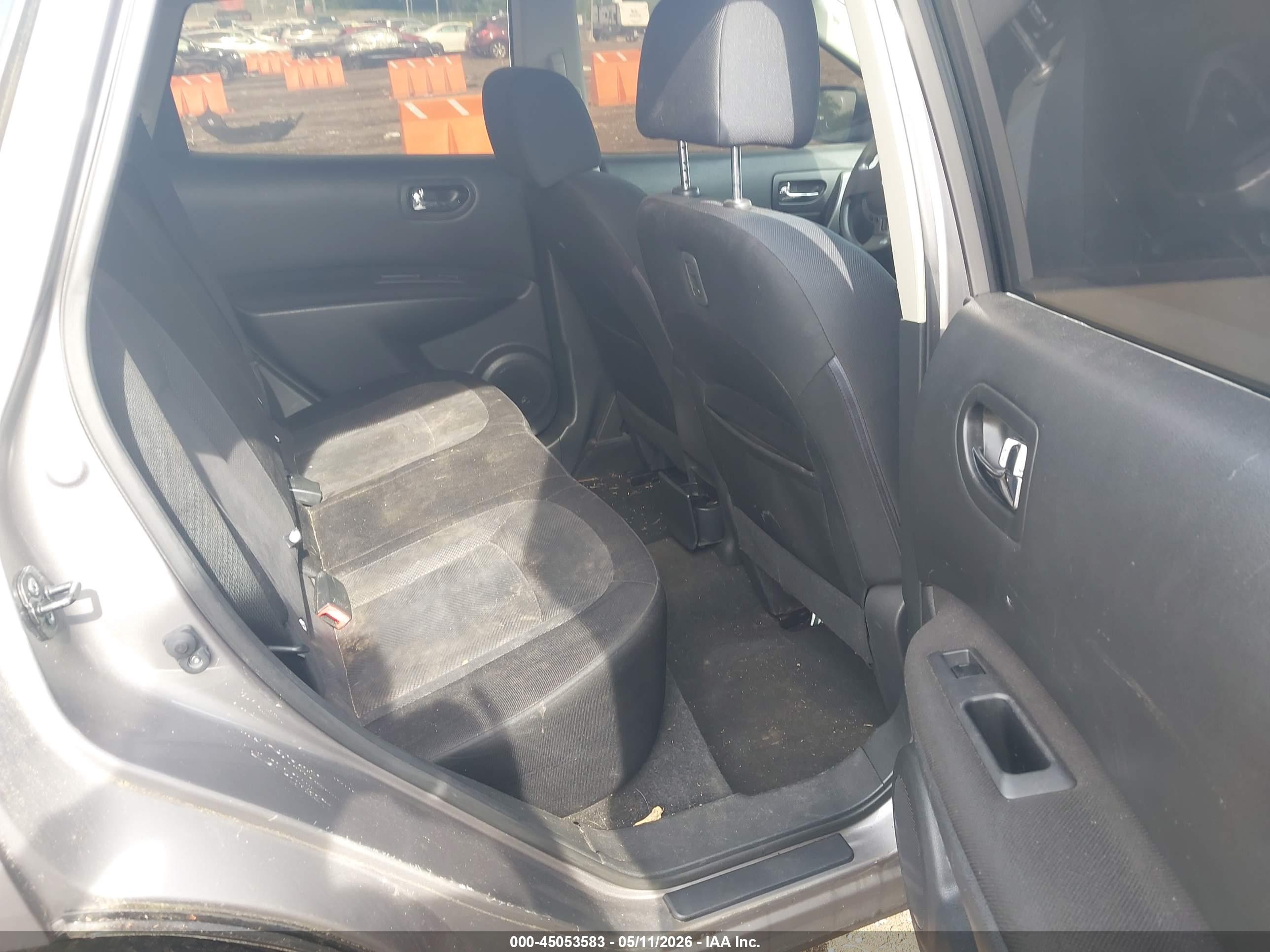 NISSAN ROGUE image 8