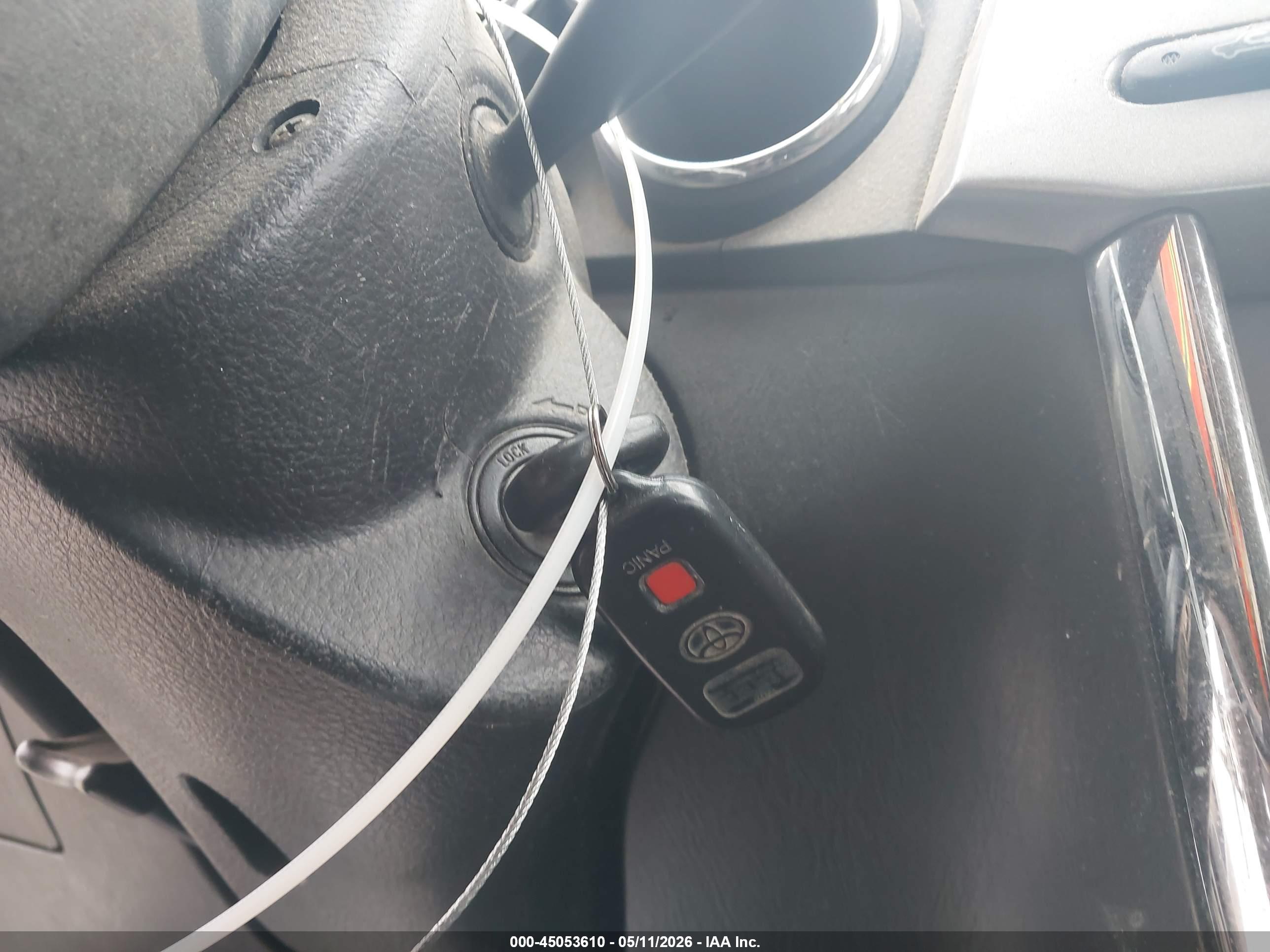 TOYOTA MATRIX image 11