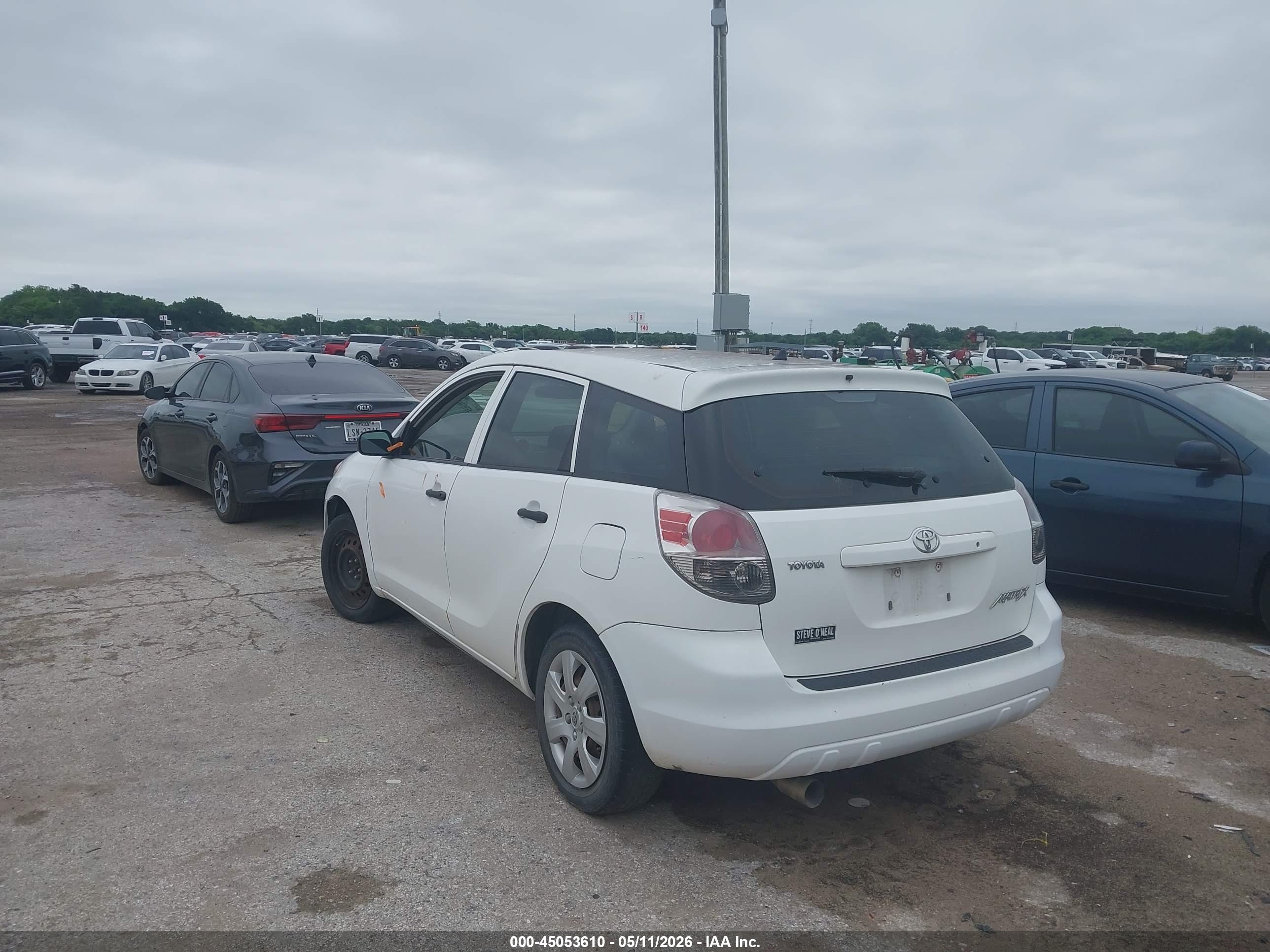 TOYOTA MATRIX image 3
