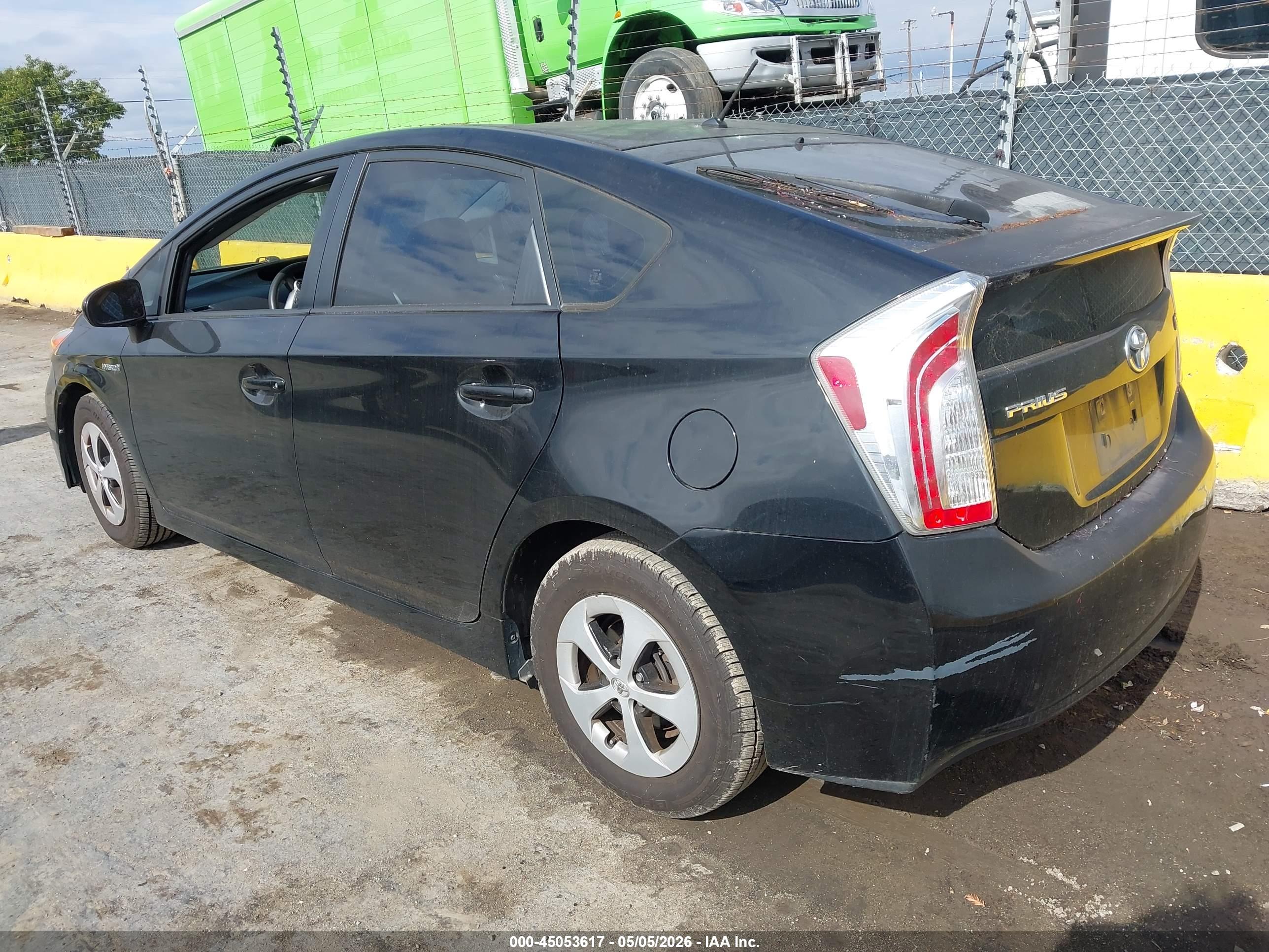 TOYOTA PRIUS image 3