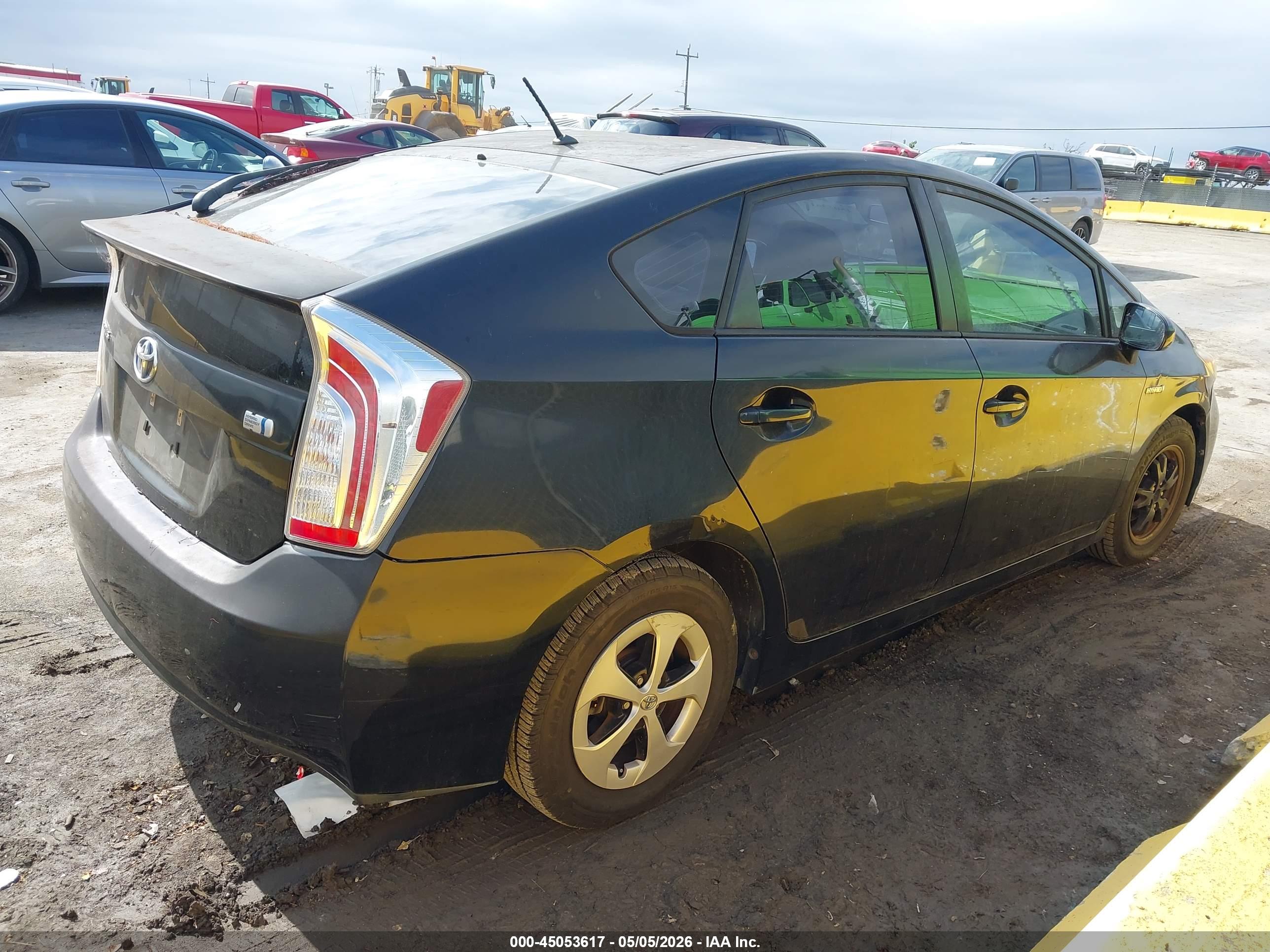 TOYOTA PRIUS image 4