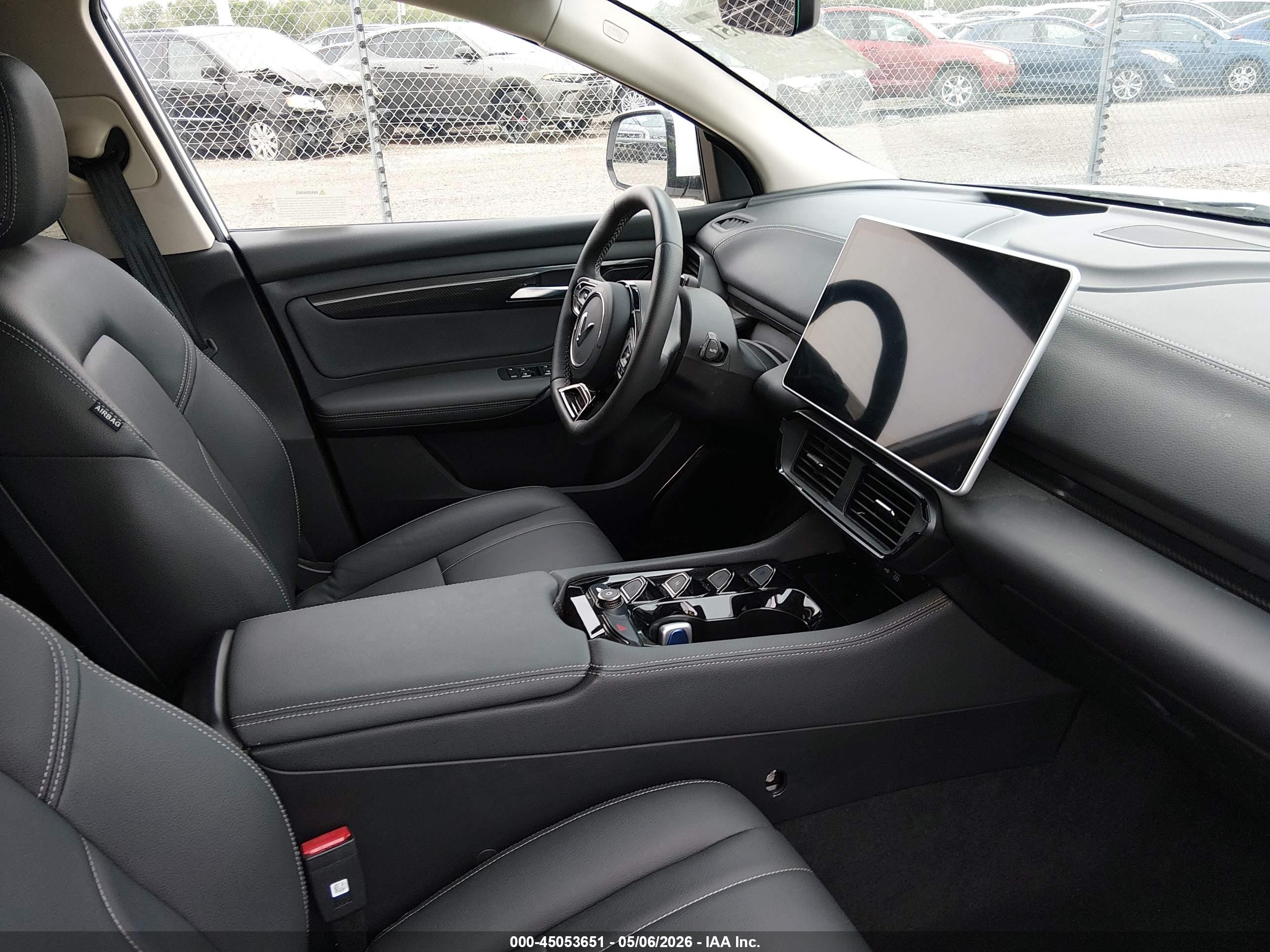 VINFAST VF image 5