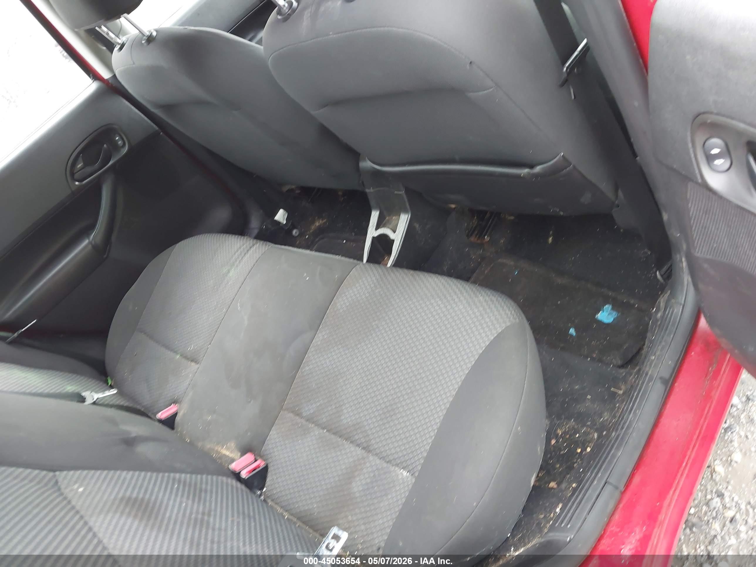 FORD FOCUS image 8