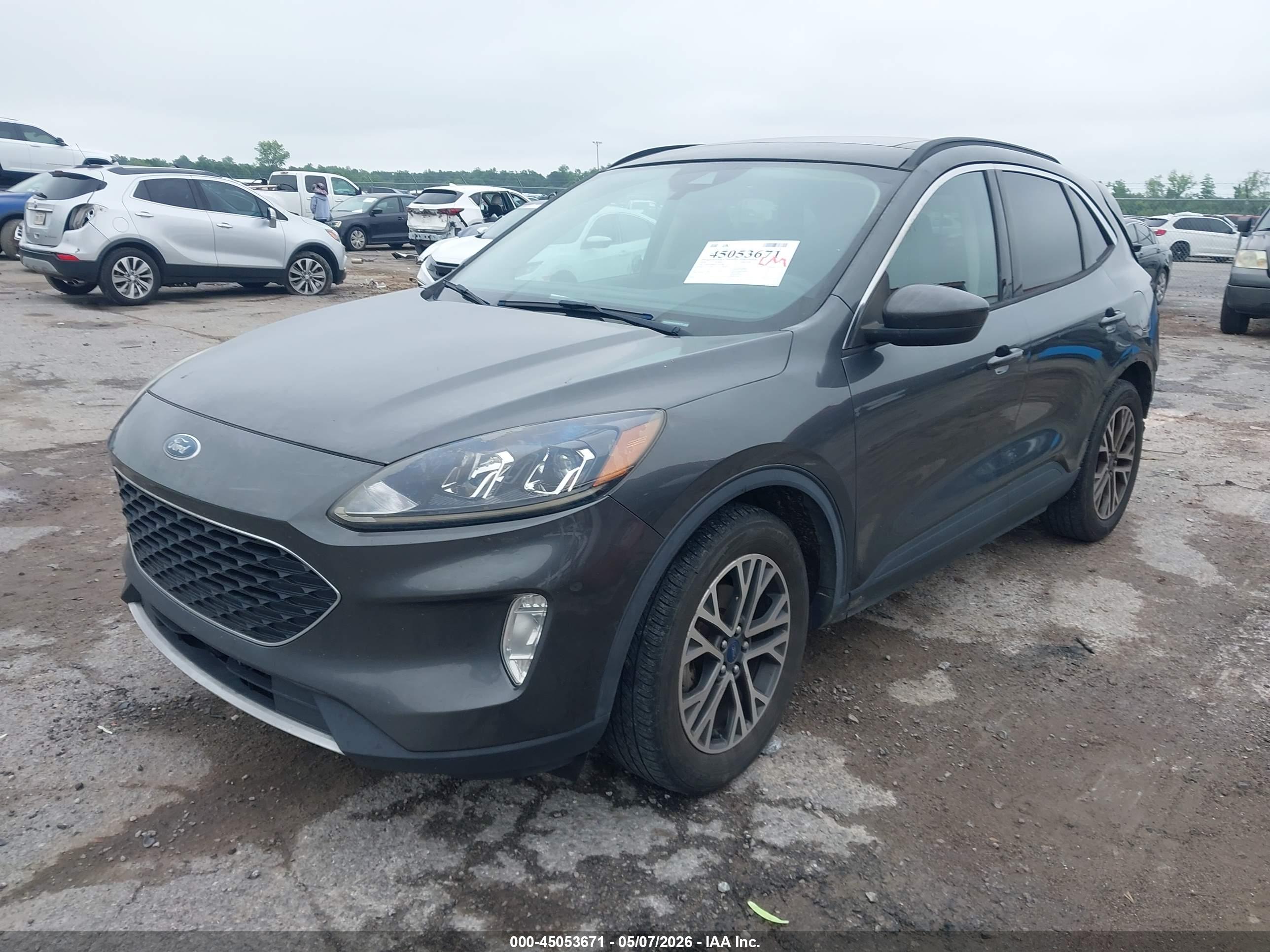 FORD ESCAPE image 2