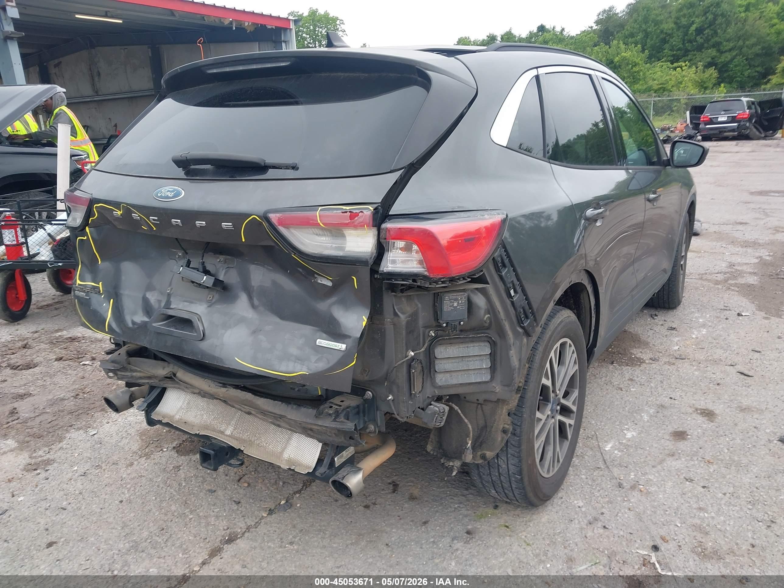 FORD ESCAPE image 4