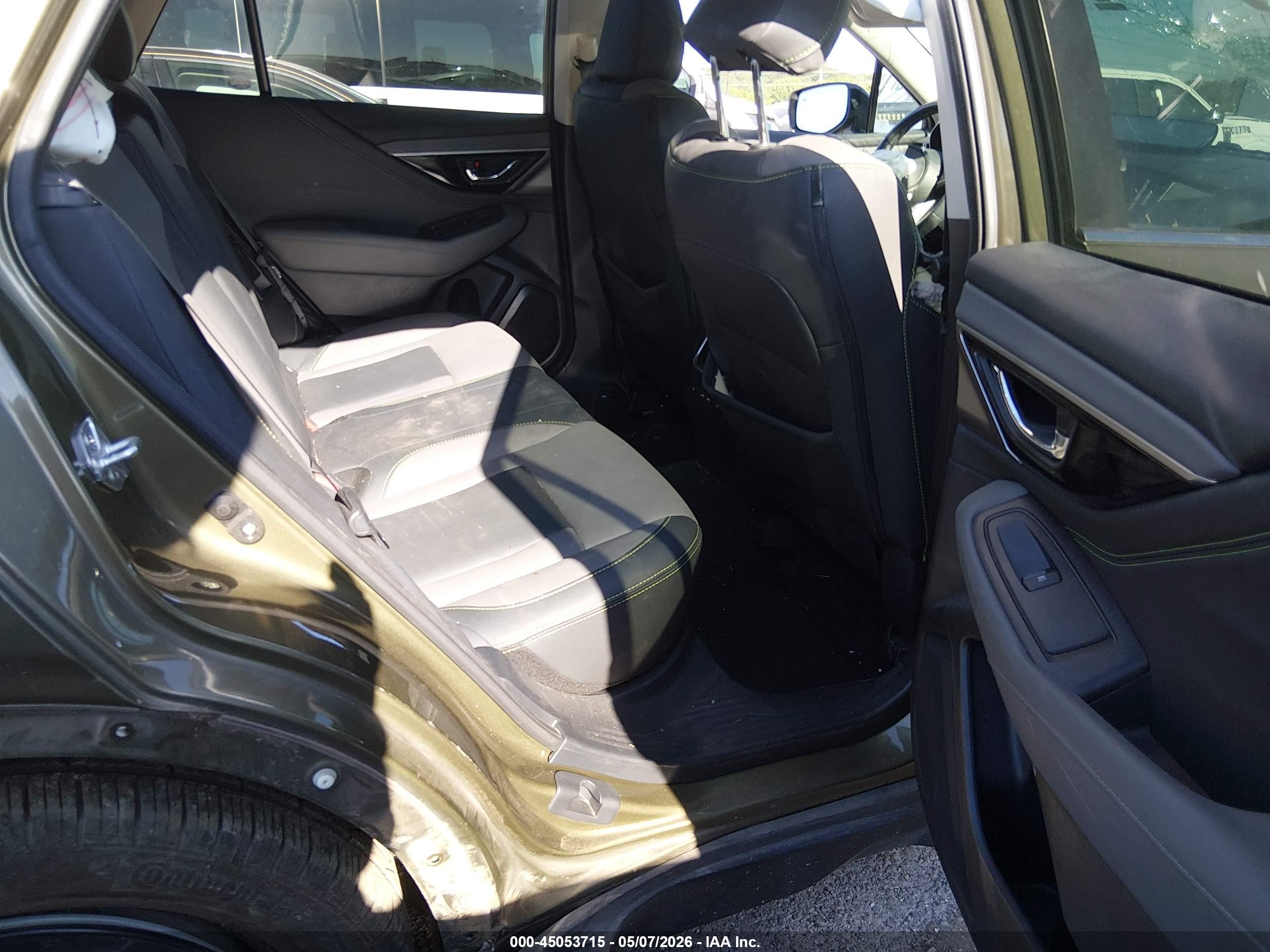 SUBARU OUTBACK image 8