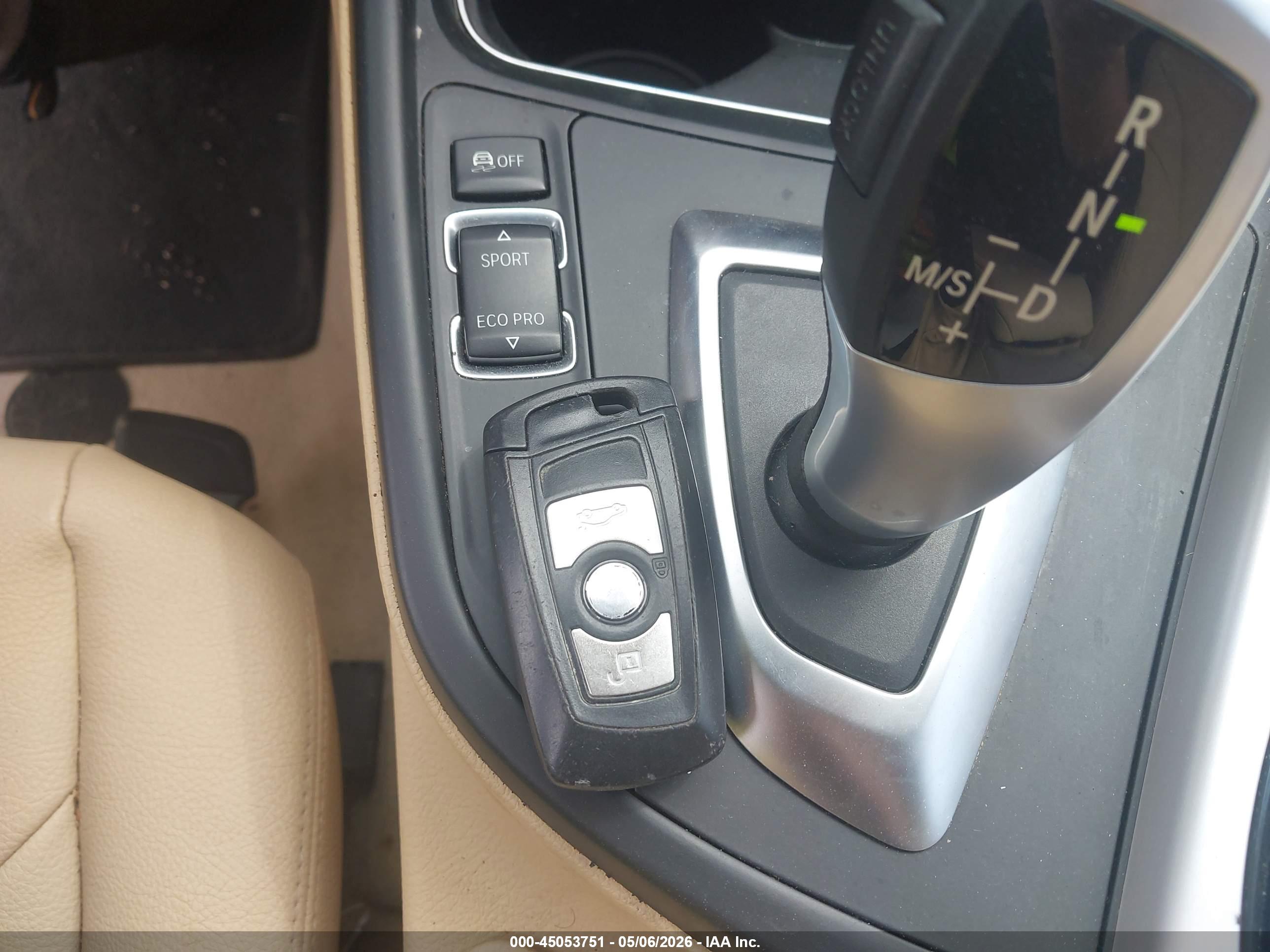 BMW 320I image 11