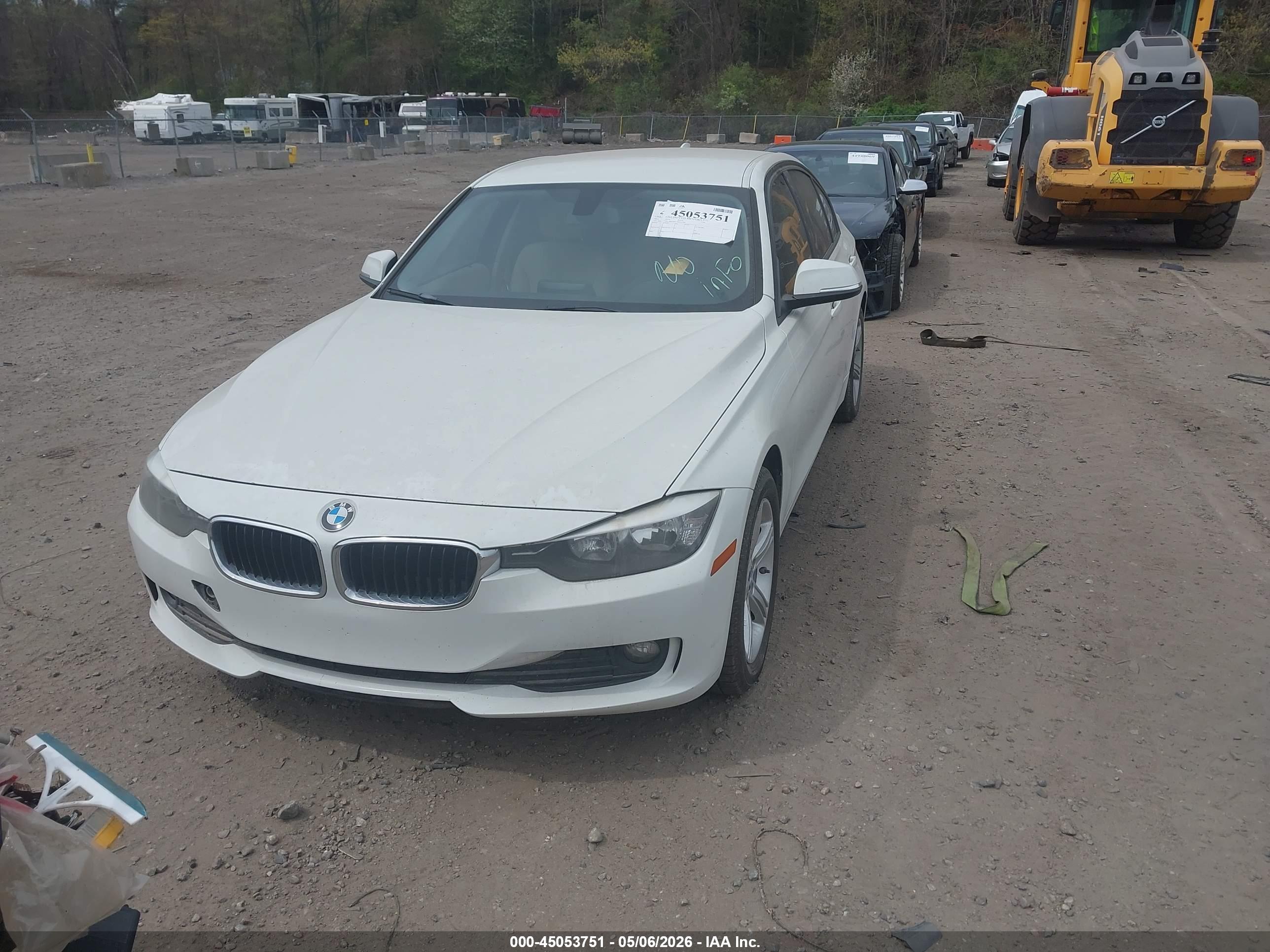 BMW 320I image 2