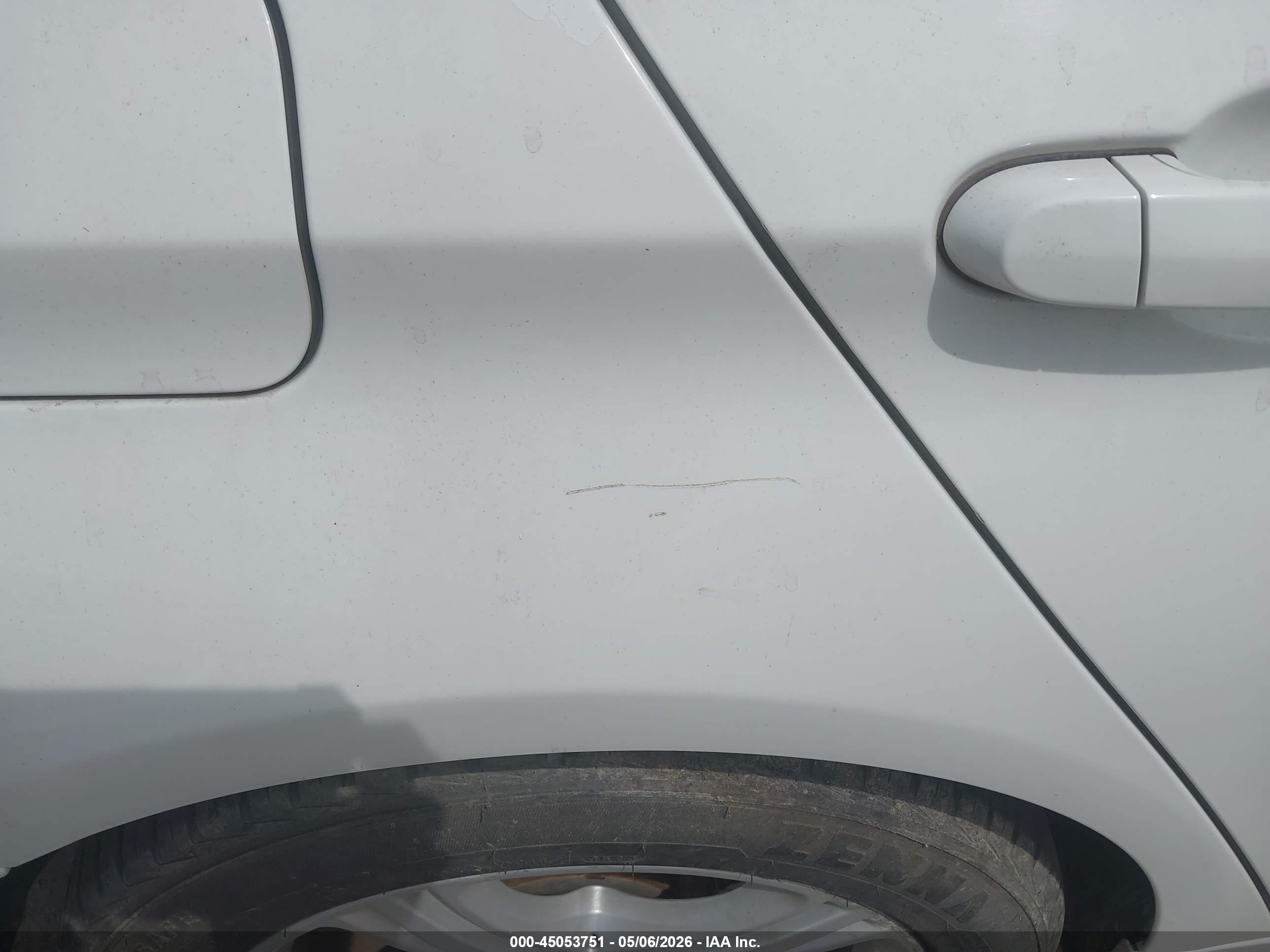 BMW 320I image 6