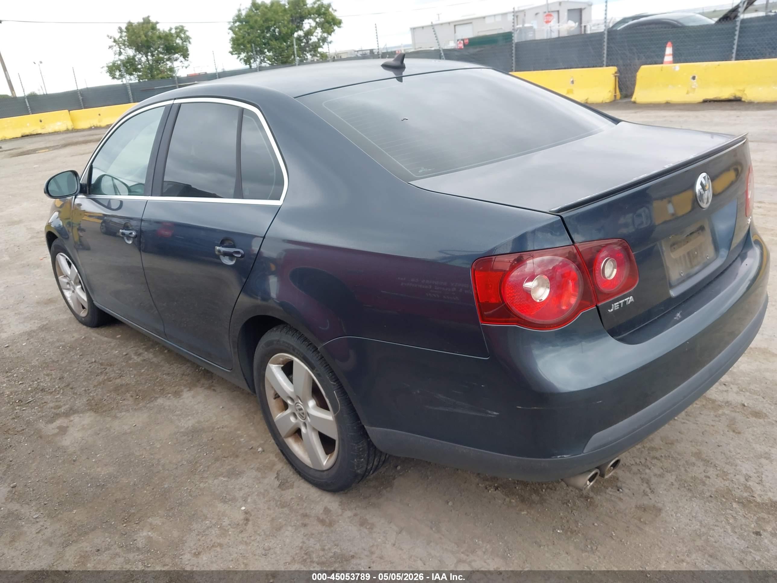 VOLKSWAGEN JETTA image 3