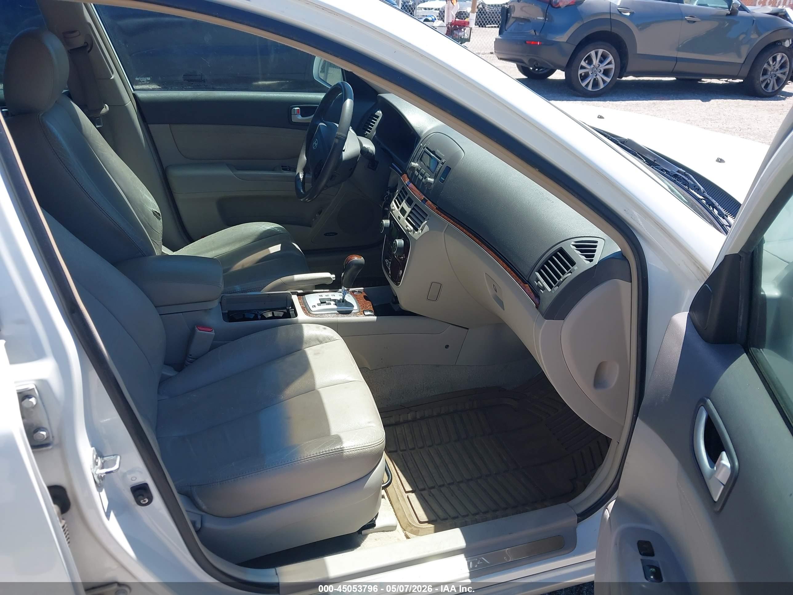 HYUNDAI SONATA image 5