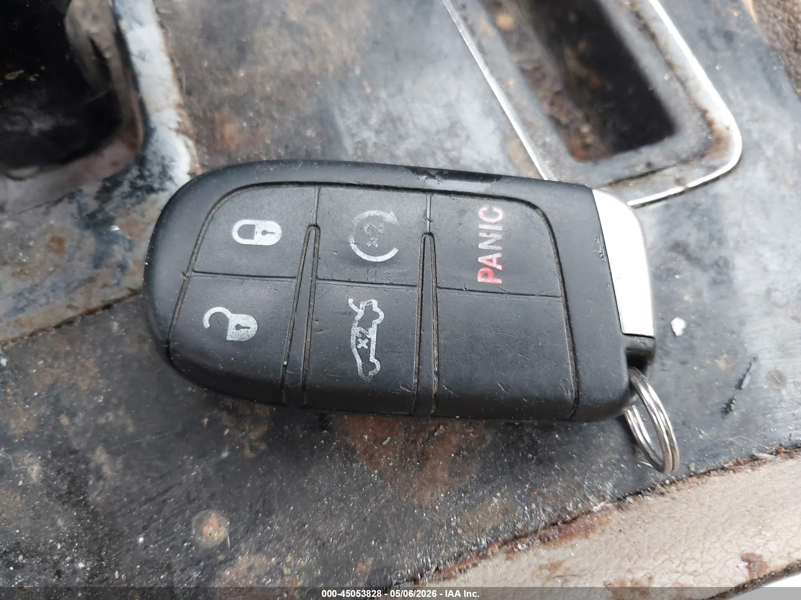 CHRYSLER 300 image 11
