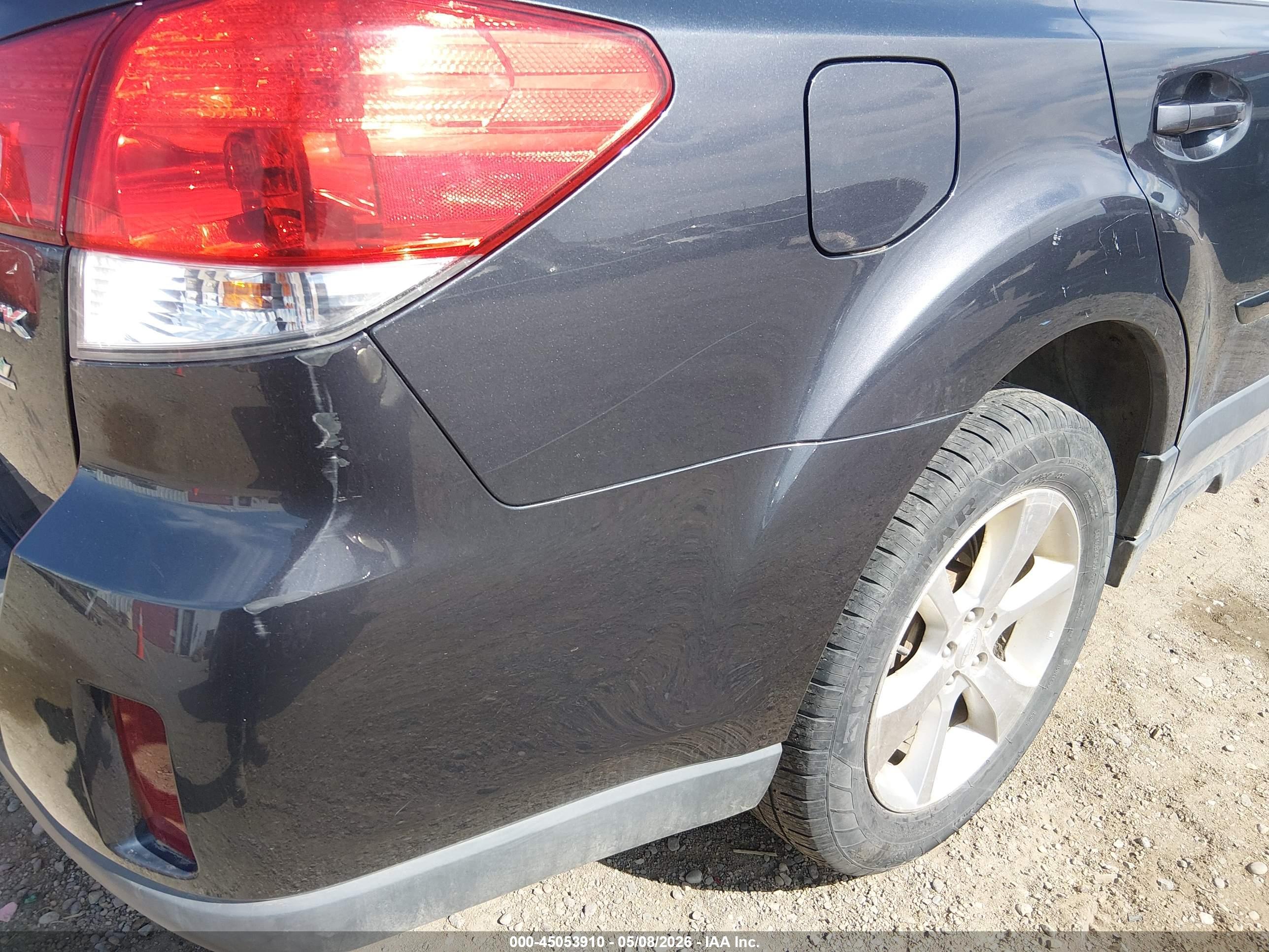 SUBARU OUTBACK image 6