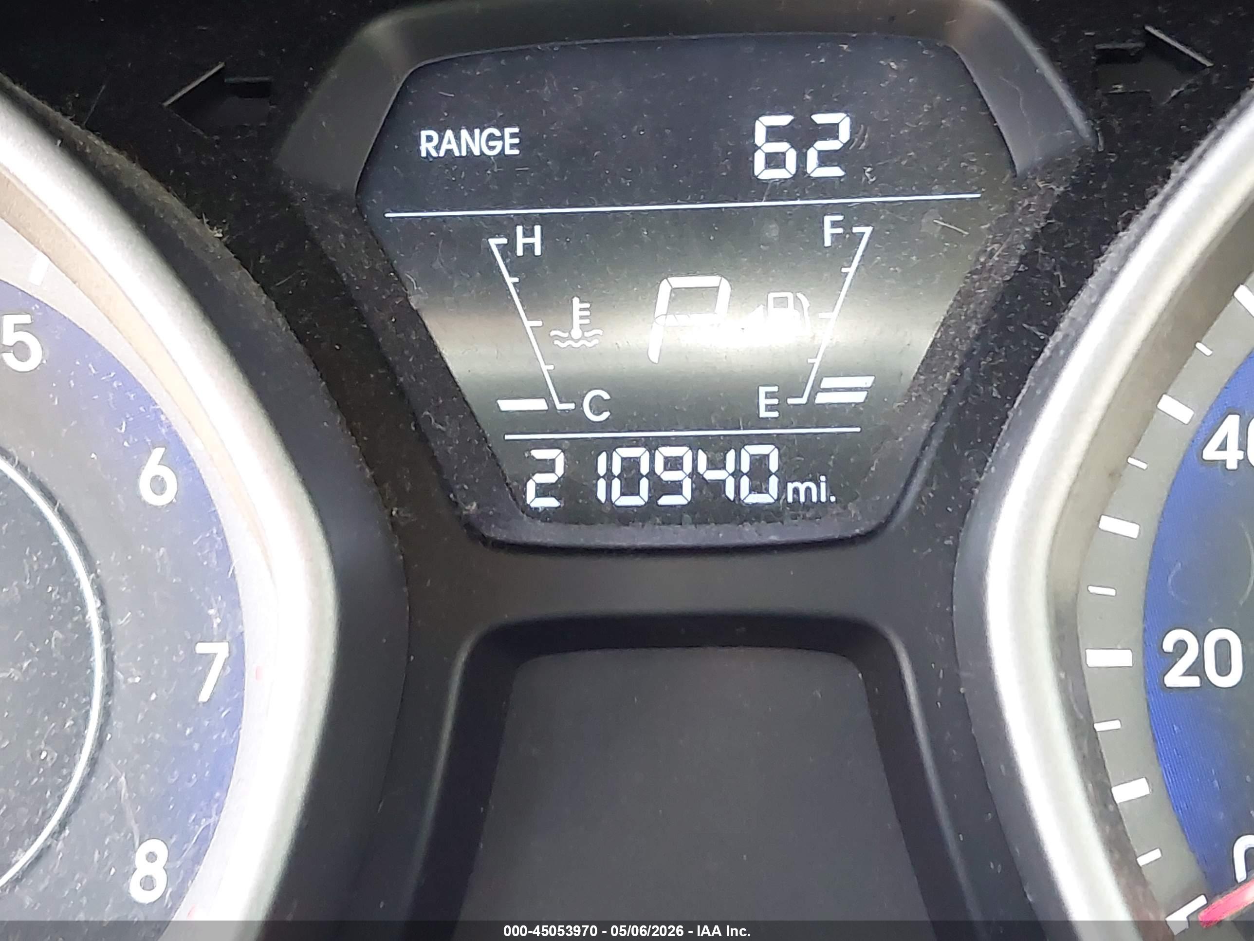 HYUNDAI ELANTRA image 7