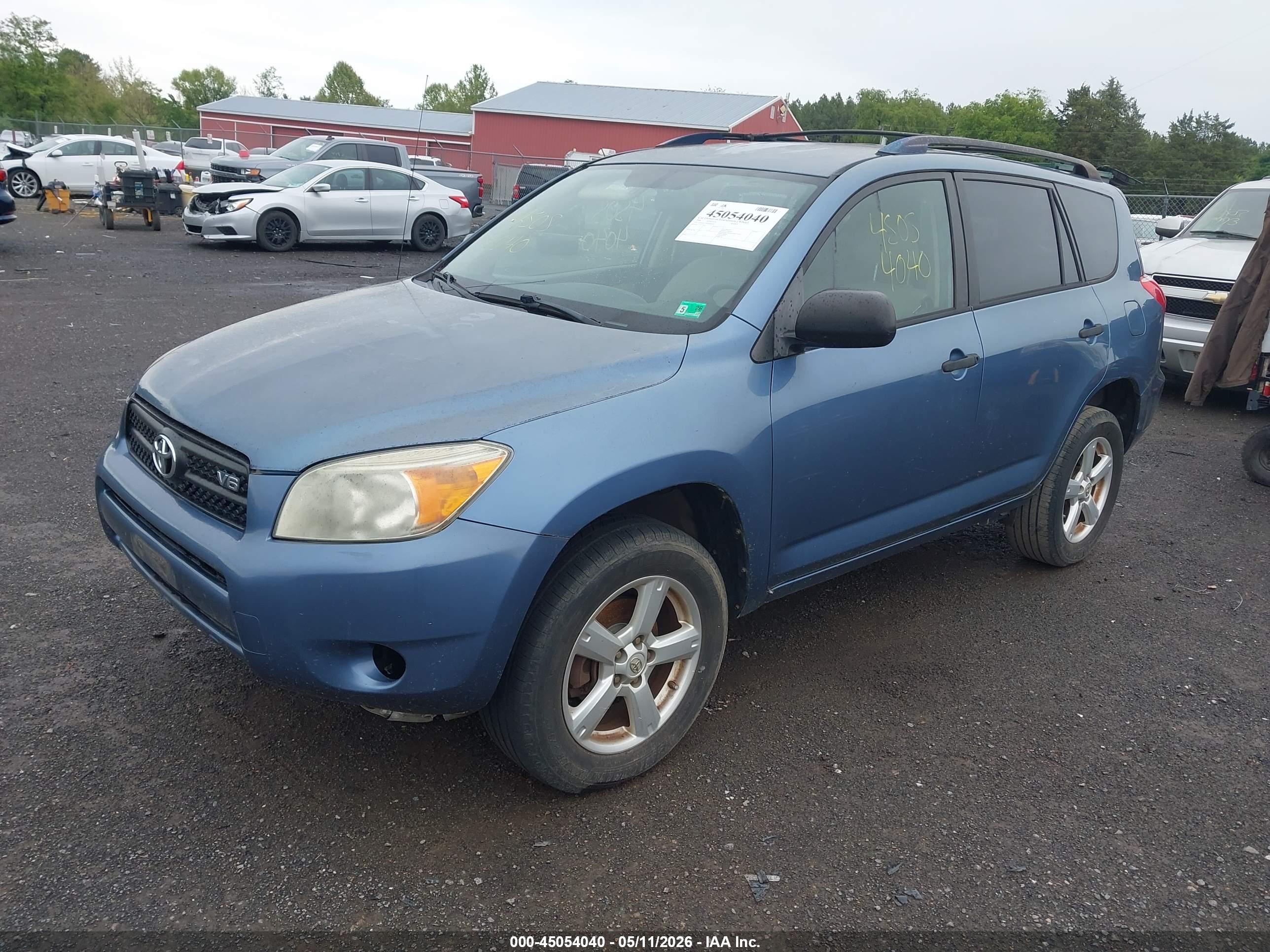 TOYOTA RAV4 image 2