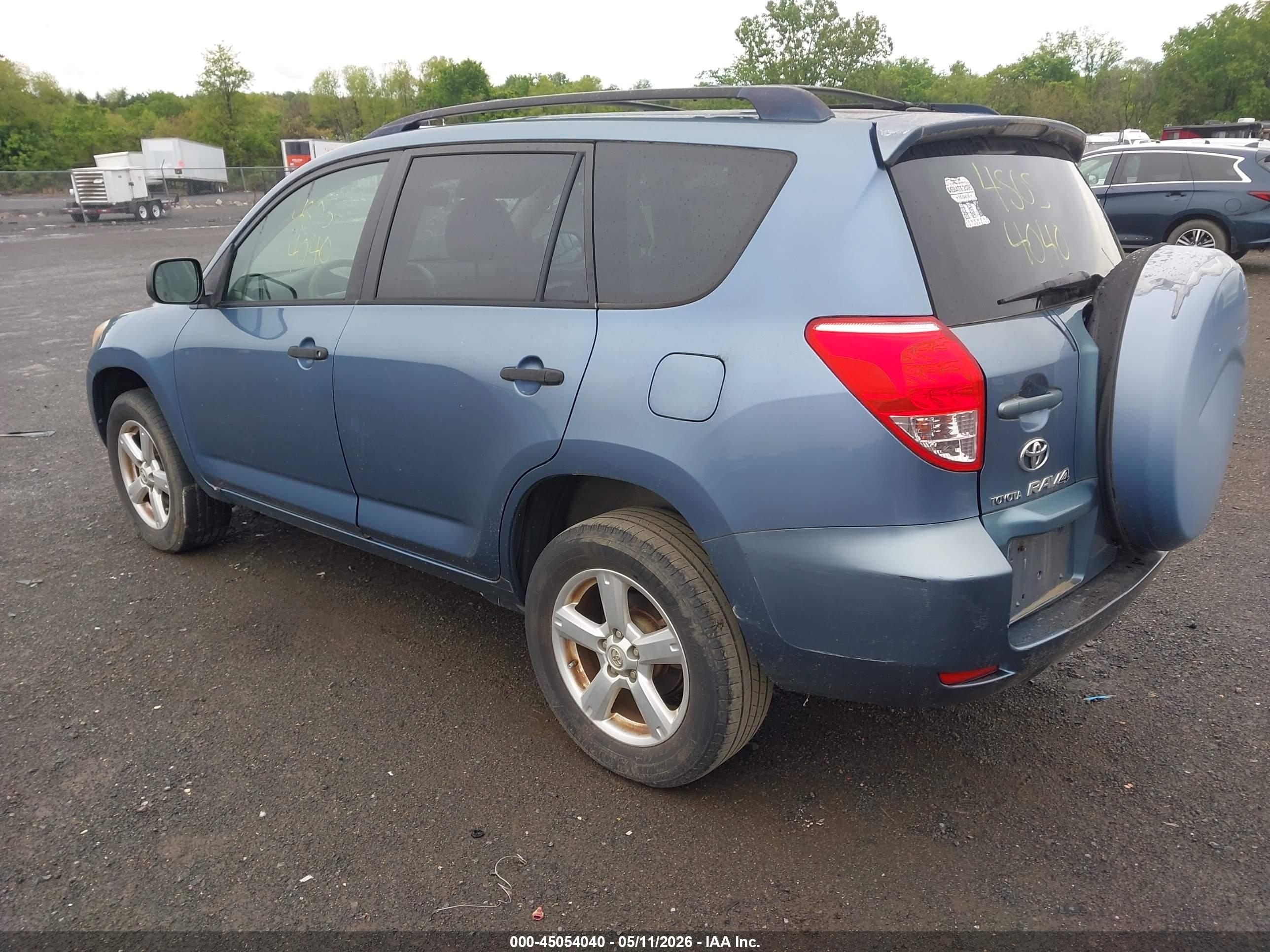 TOYOTA RAV4 image 3