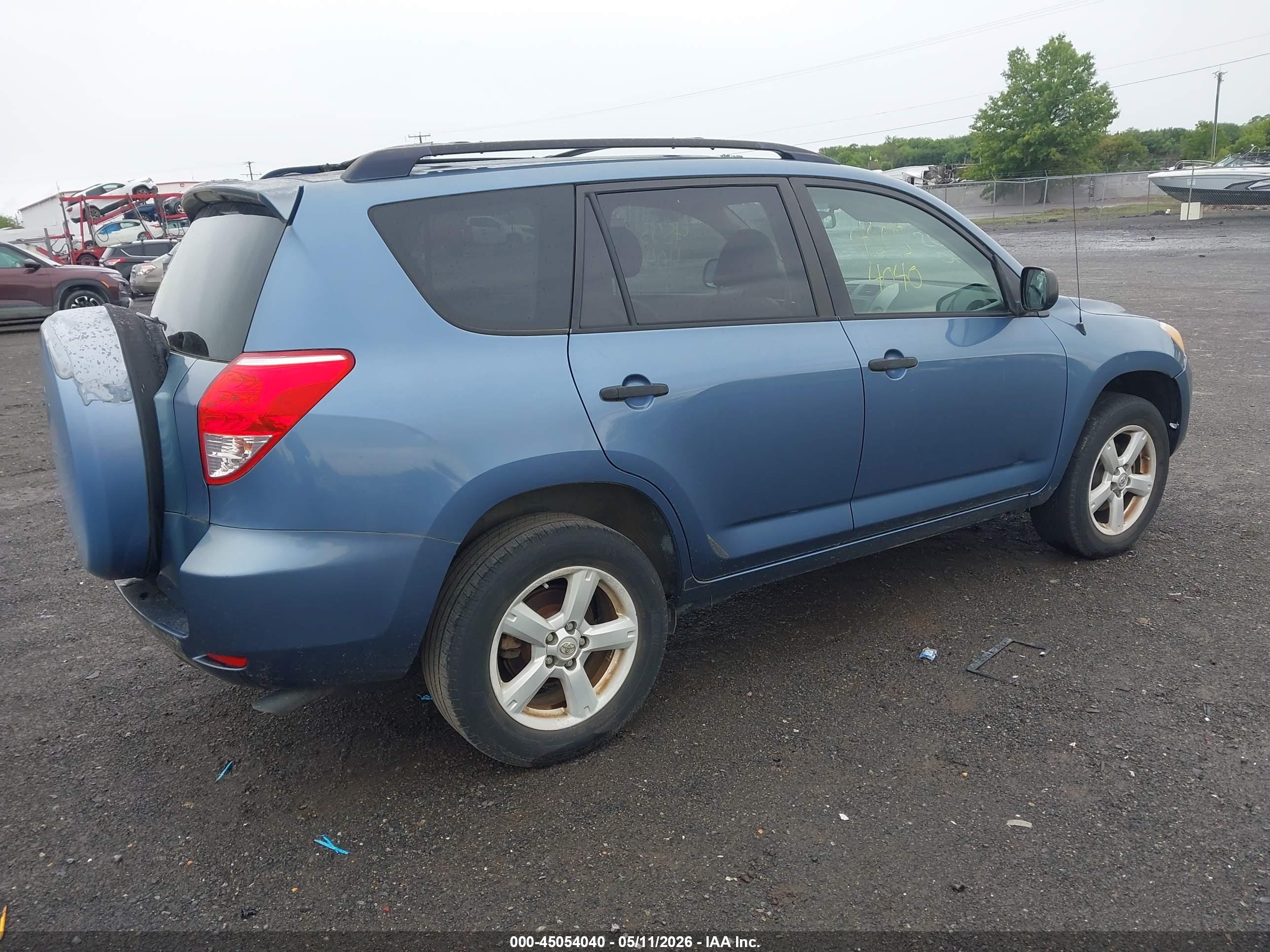TOYOTA RAV4 image 4