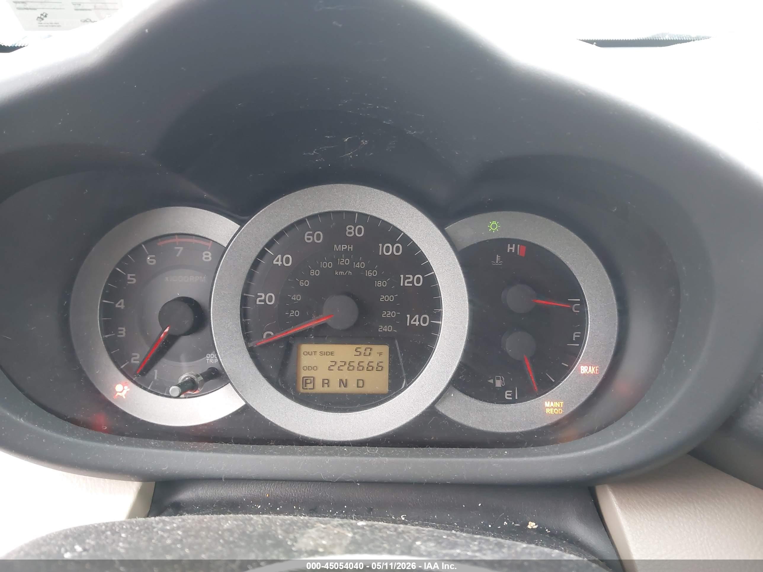 TOYOTA RAV4 image 7