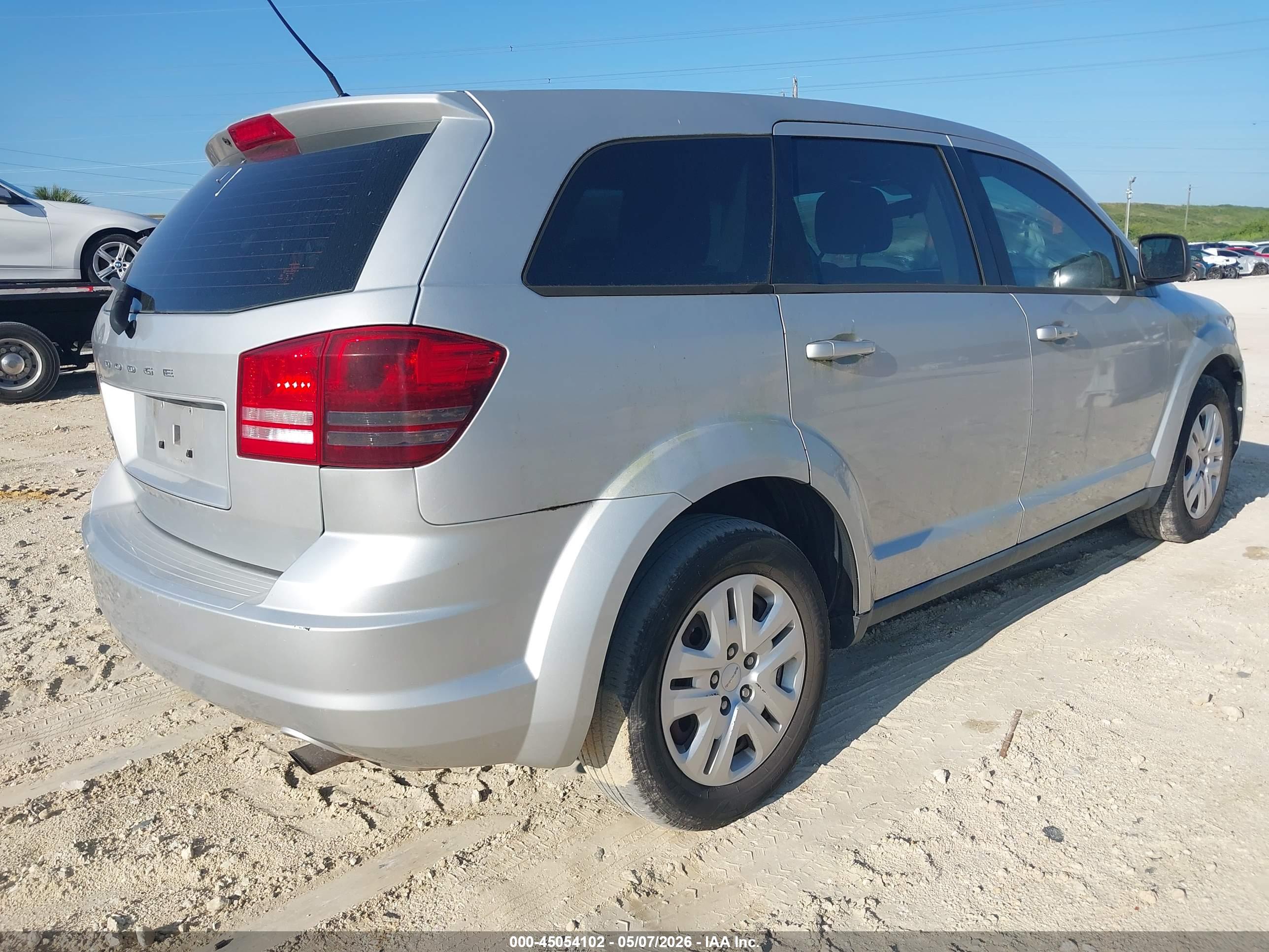 DODGE JOURNEY image 4