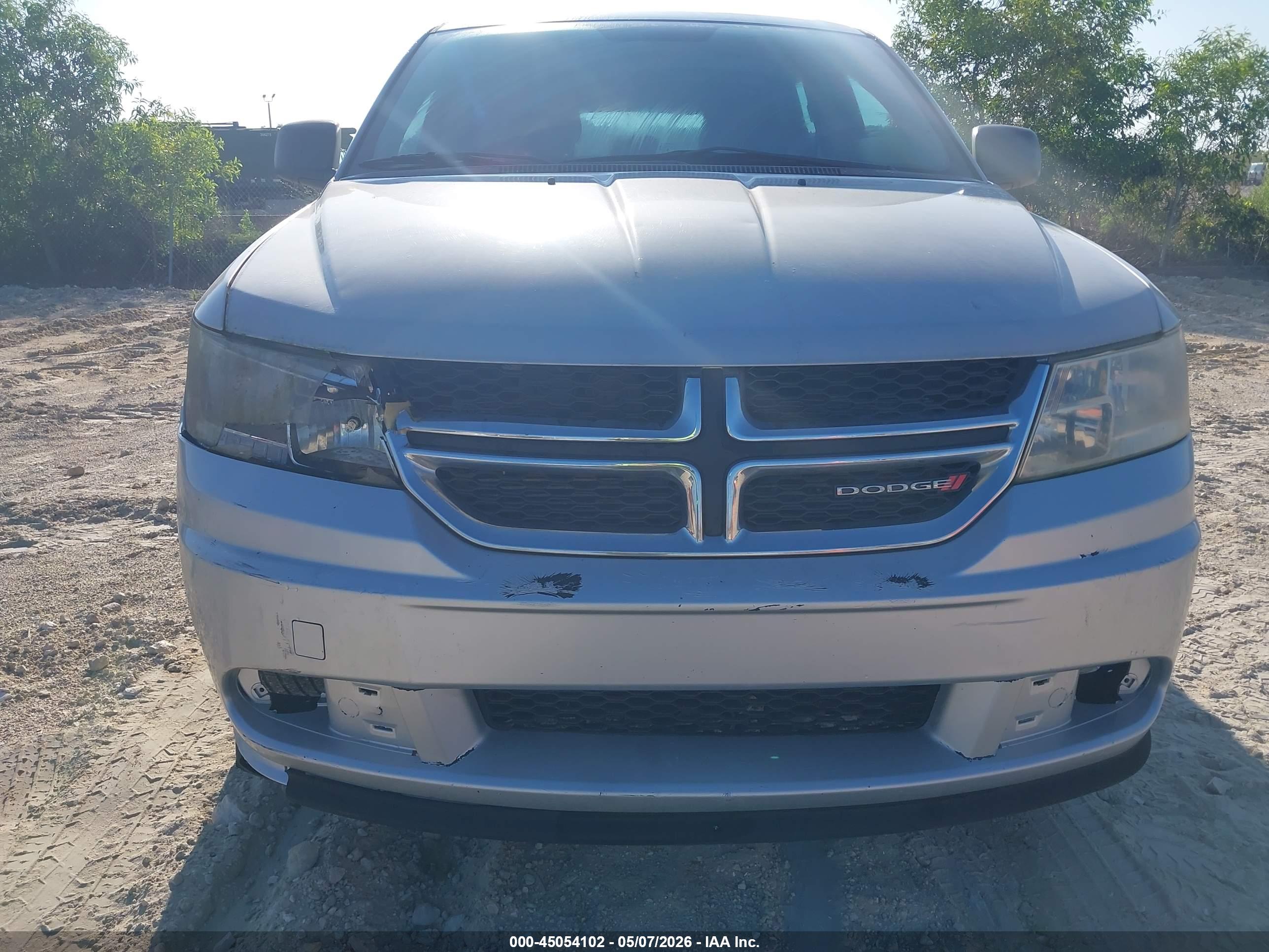 DODGE JOURNEY image 6