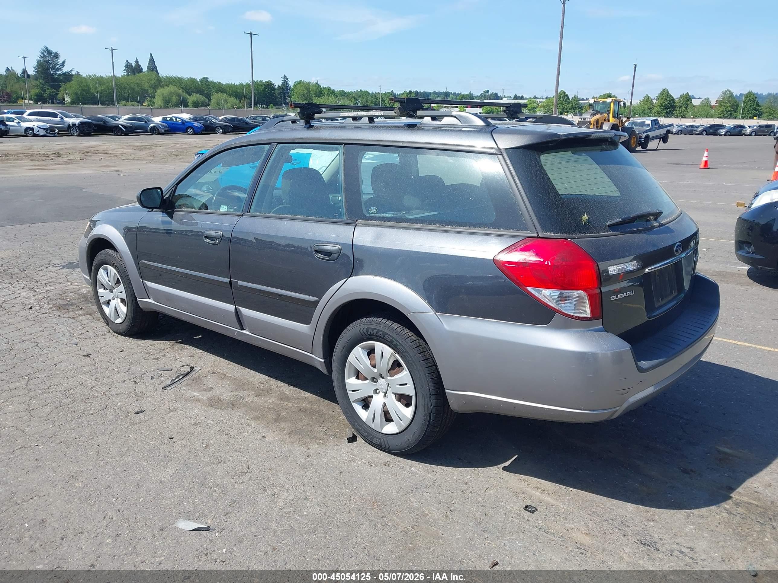 SUBARU OUTBACK image 3