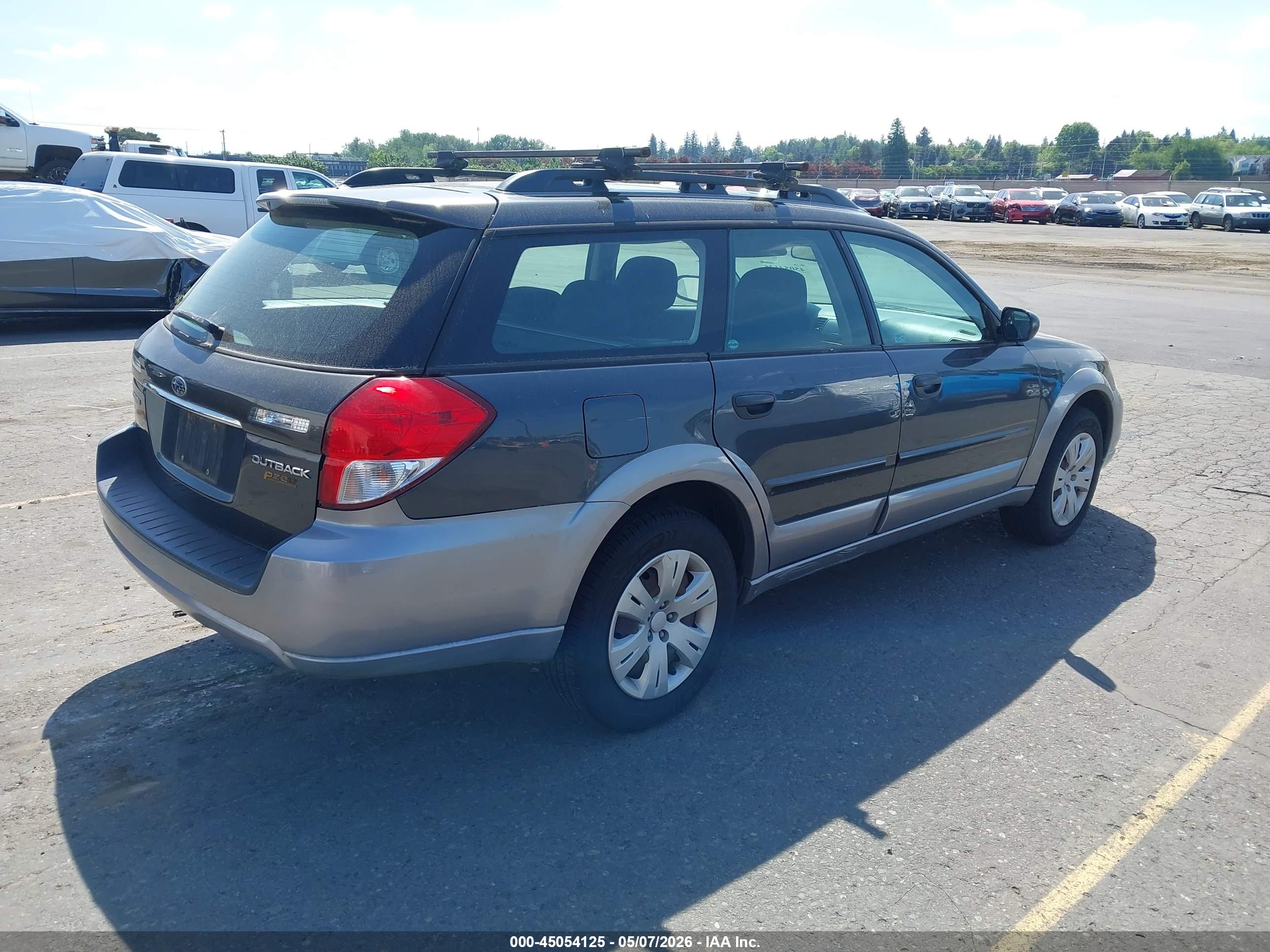 SUBARU OUTBACK image 4