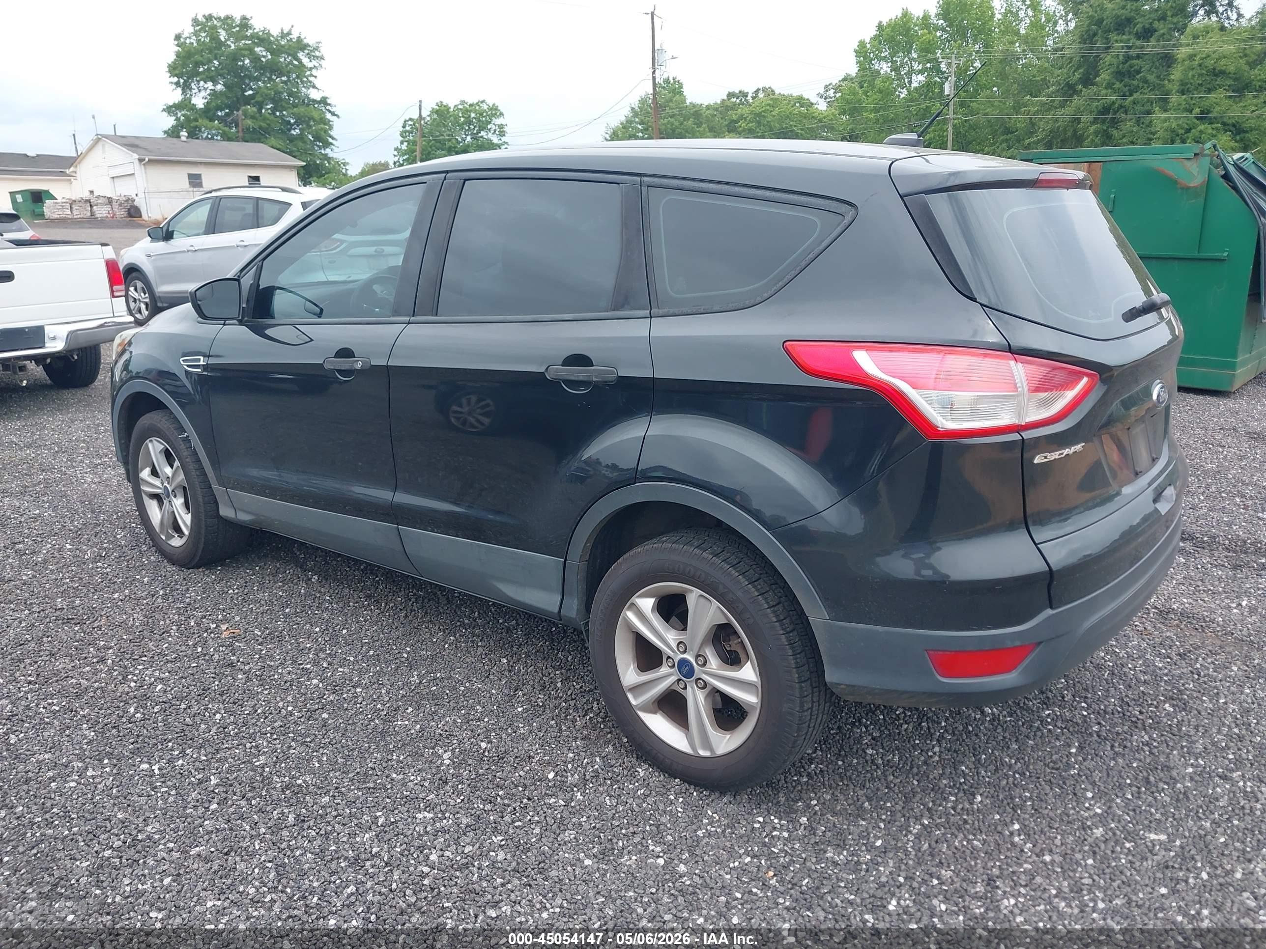 FORD ESCAPE image 3