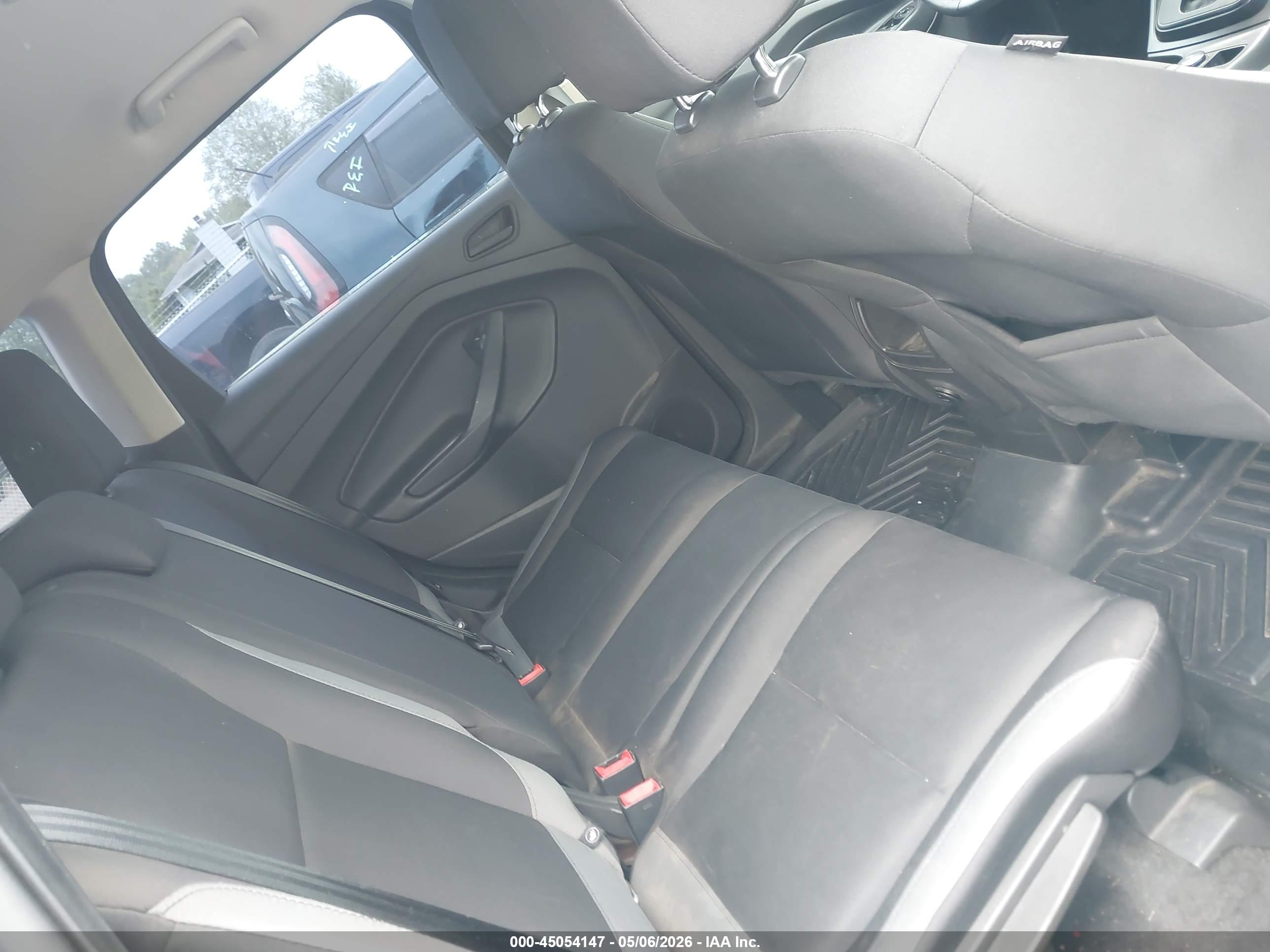 FORD ESCAPE image 8