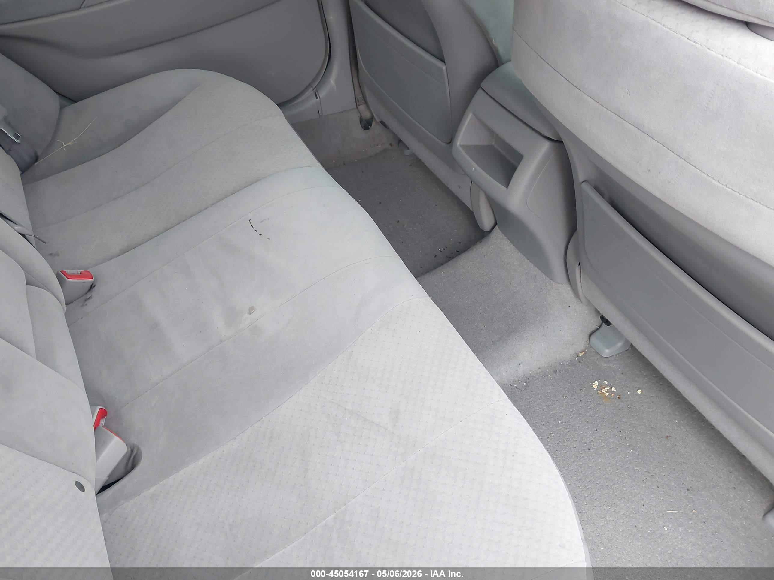TOYOTA CAMRY image 8