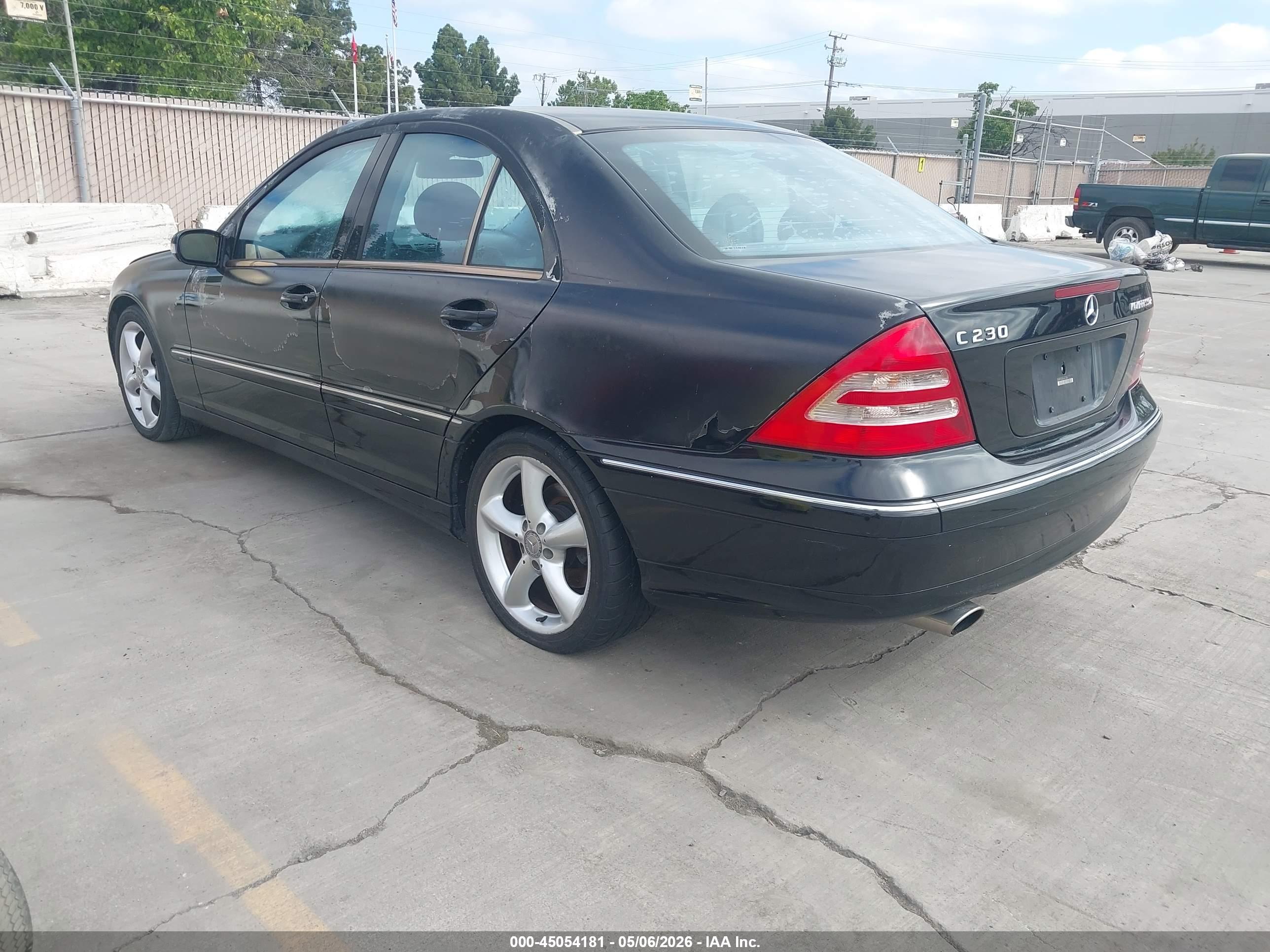 MERCEDES-BENZ C image 3