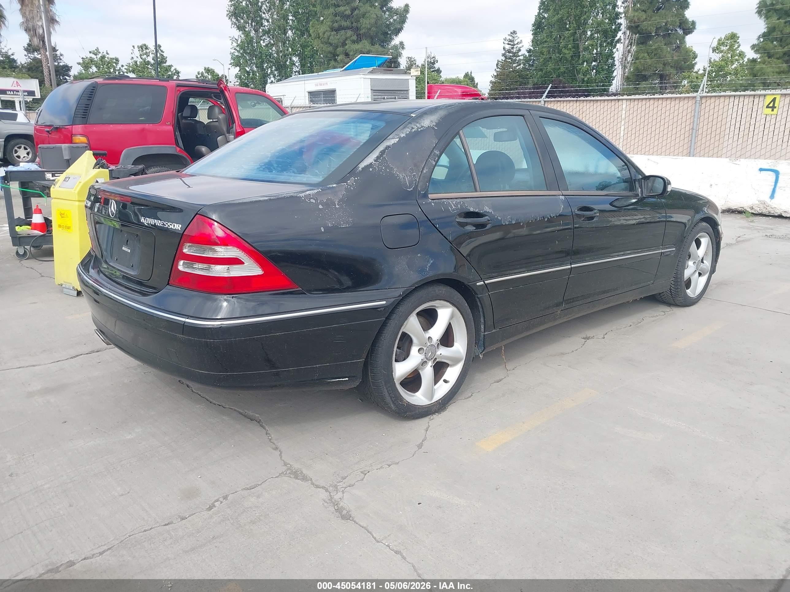 MERCEDES-BENZ C image 4