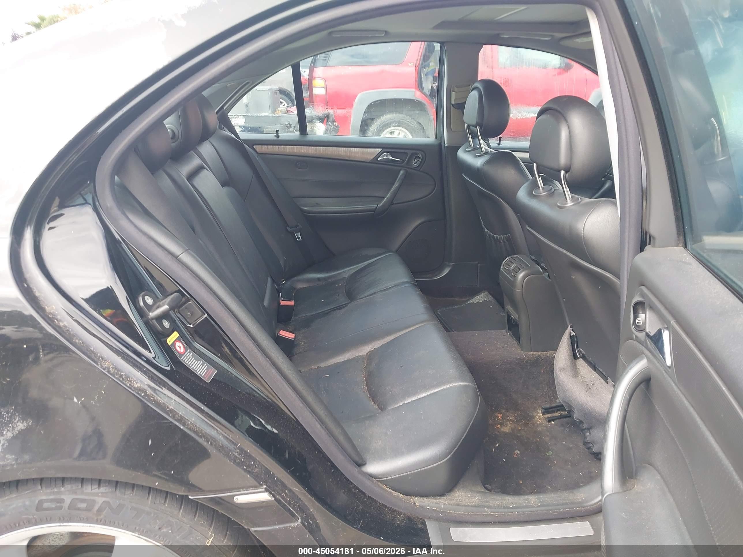 MERCEDES-BENZ C image 8
