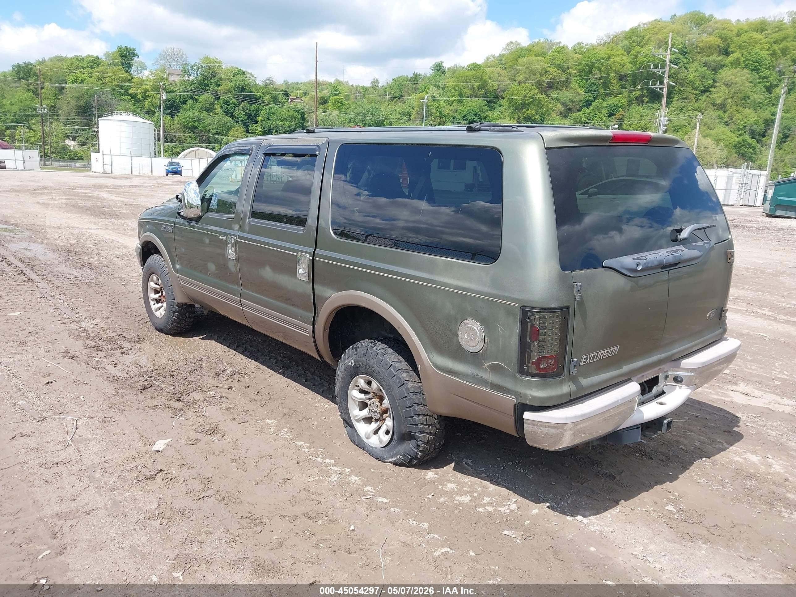 FORD EXCURSION image 3