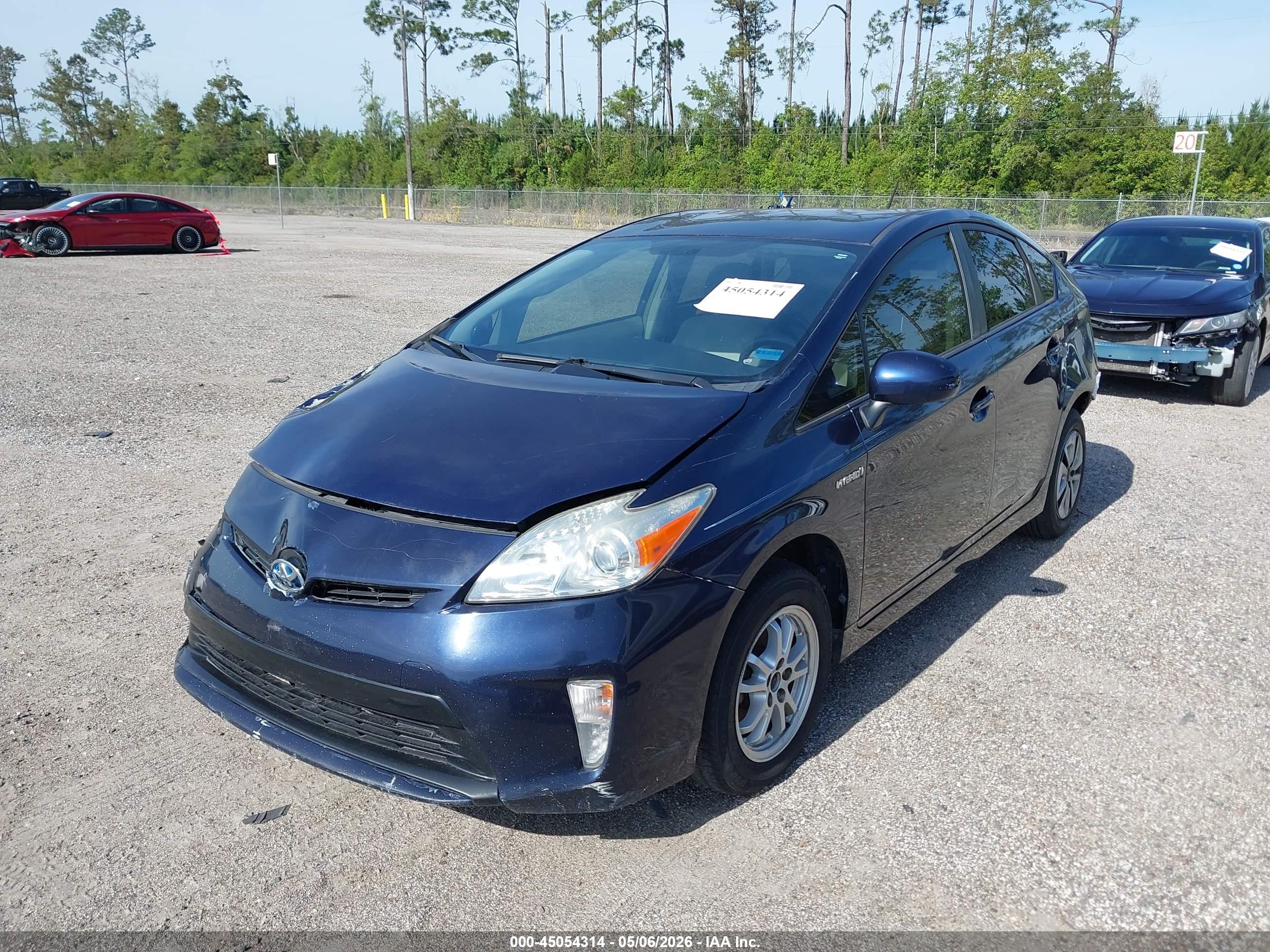TOYOTA PRIUS image 2