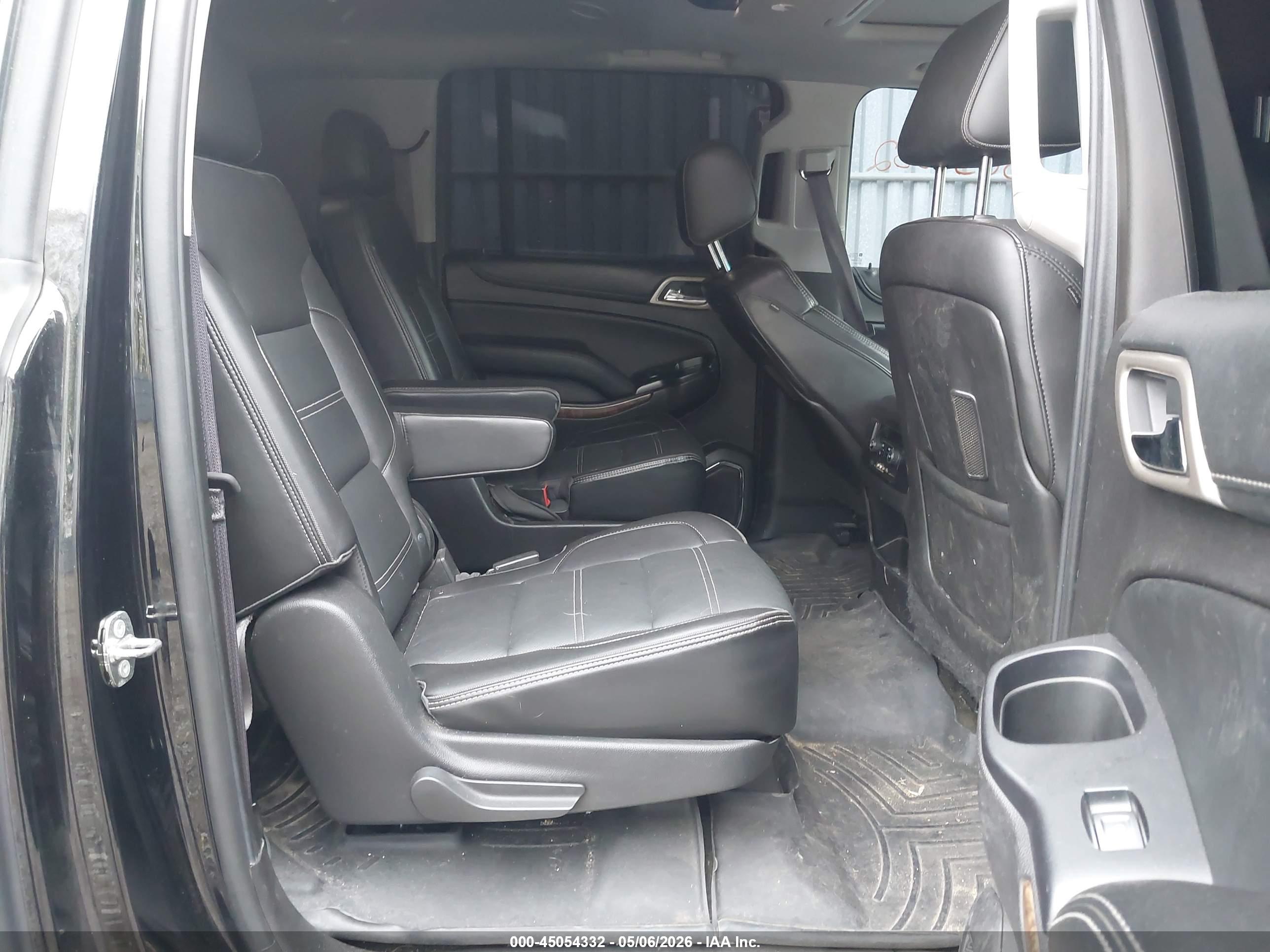 GMC YUKON image 8