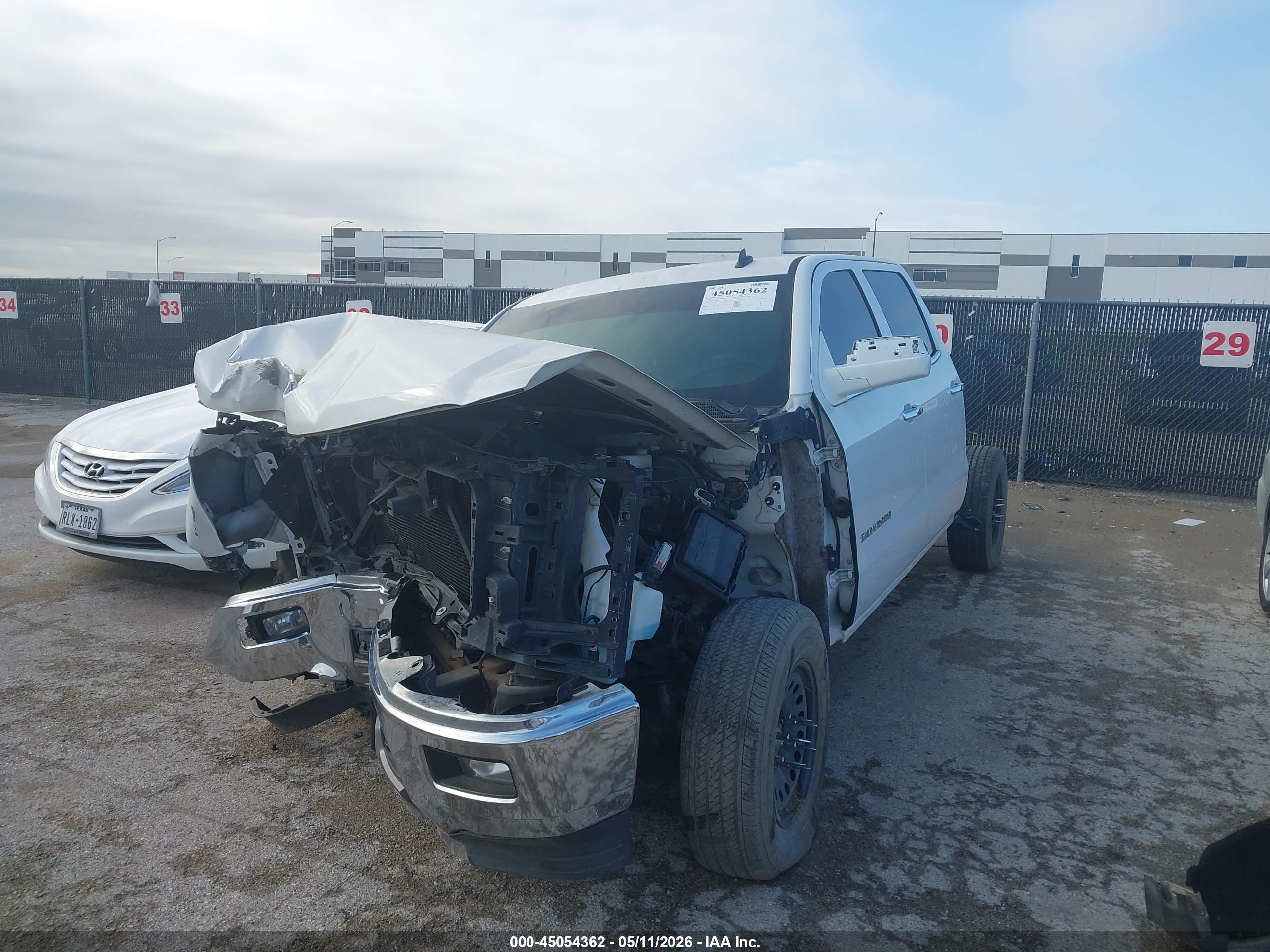 CHEVROLET SILVERADO image 2