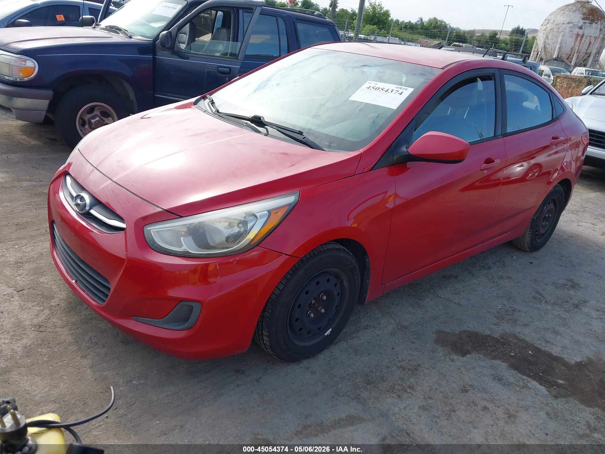 HYUNDAI ACCENT image 2