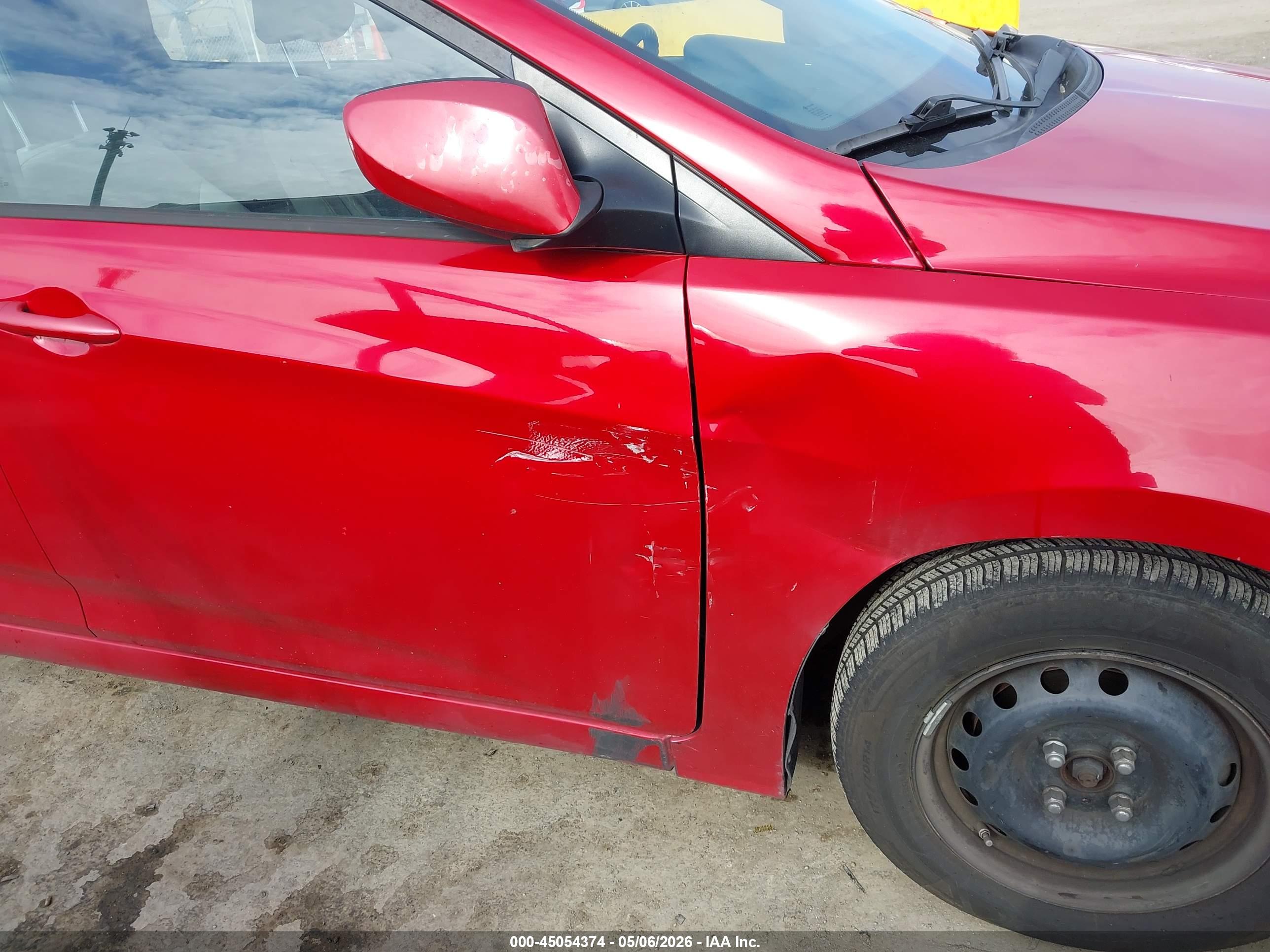 HYUNDAI ACCENT image 6