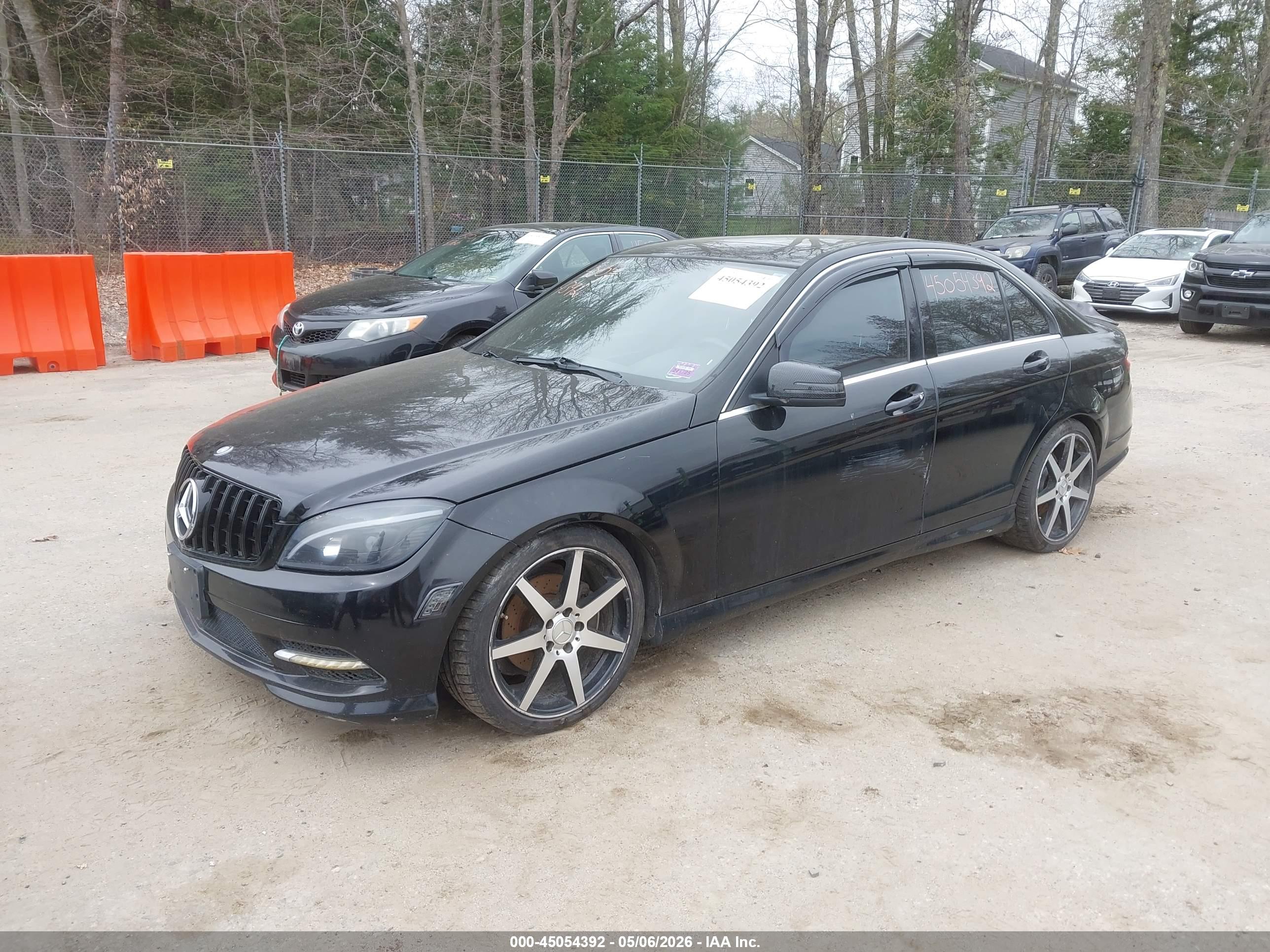 MERCEDES-BENZ C image 2