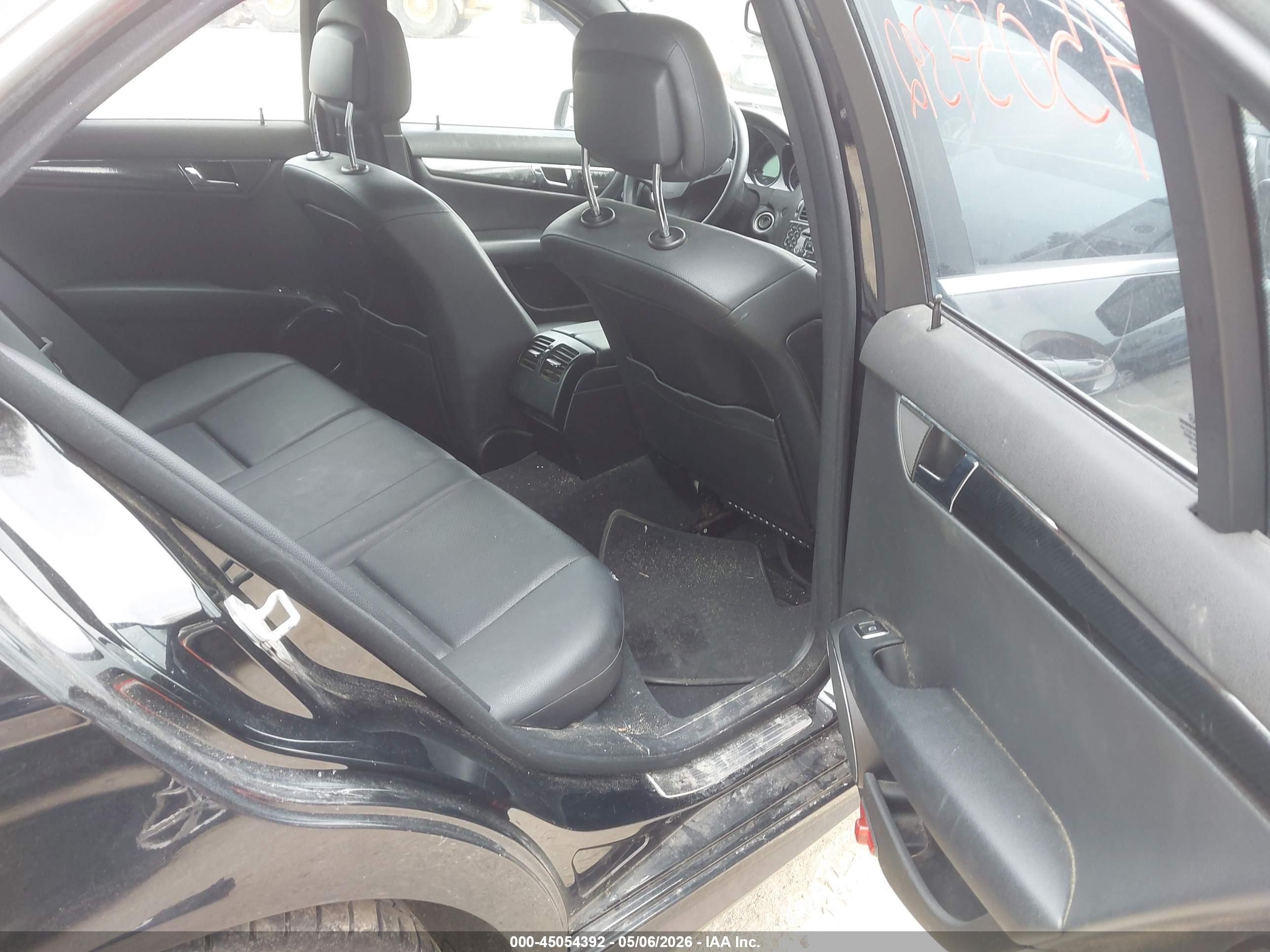 MERCEDES-BENZ C image 8