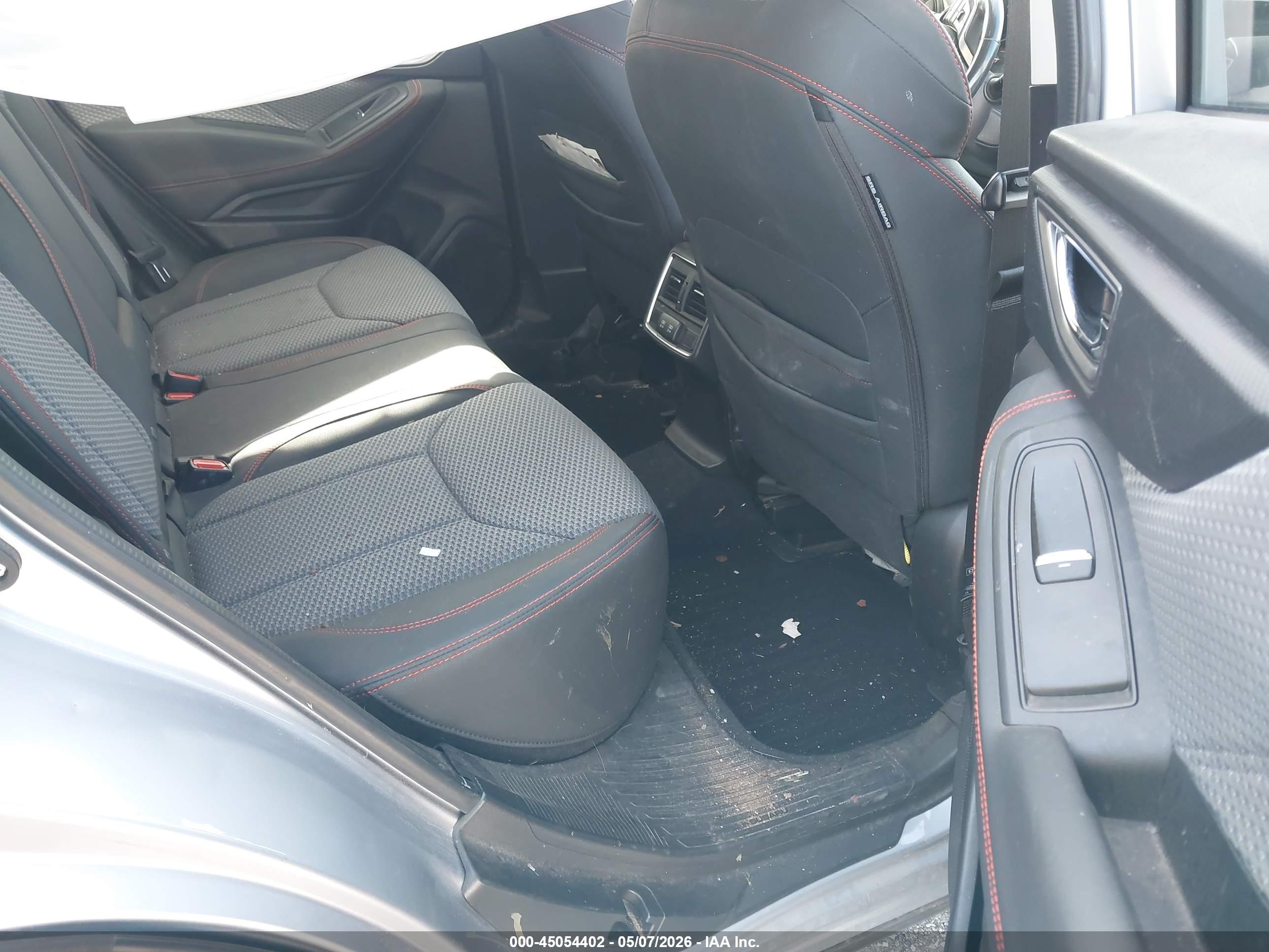 SUBARU FORESTER image 8