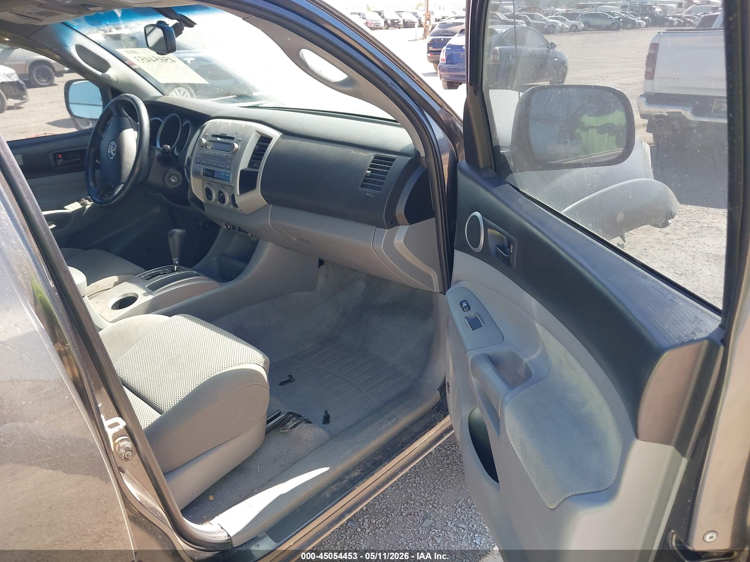 TOYOTA TACOMA image 5