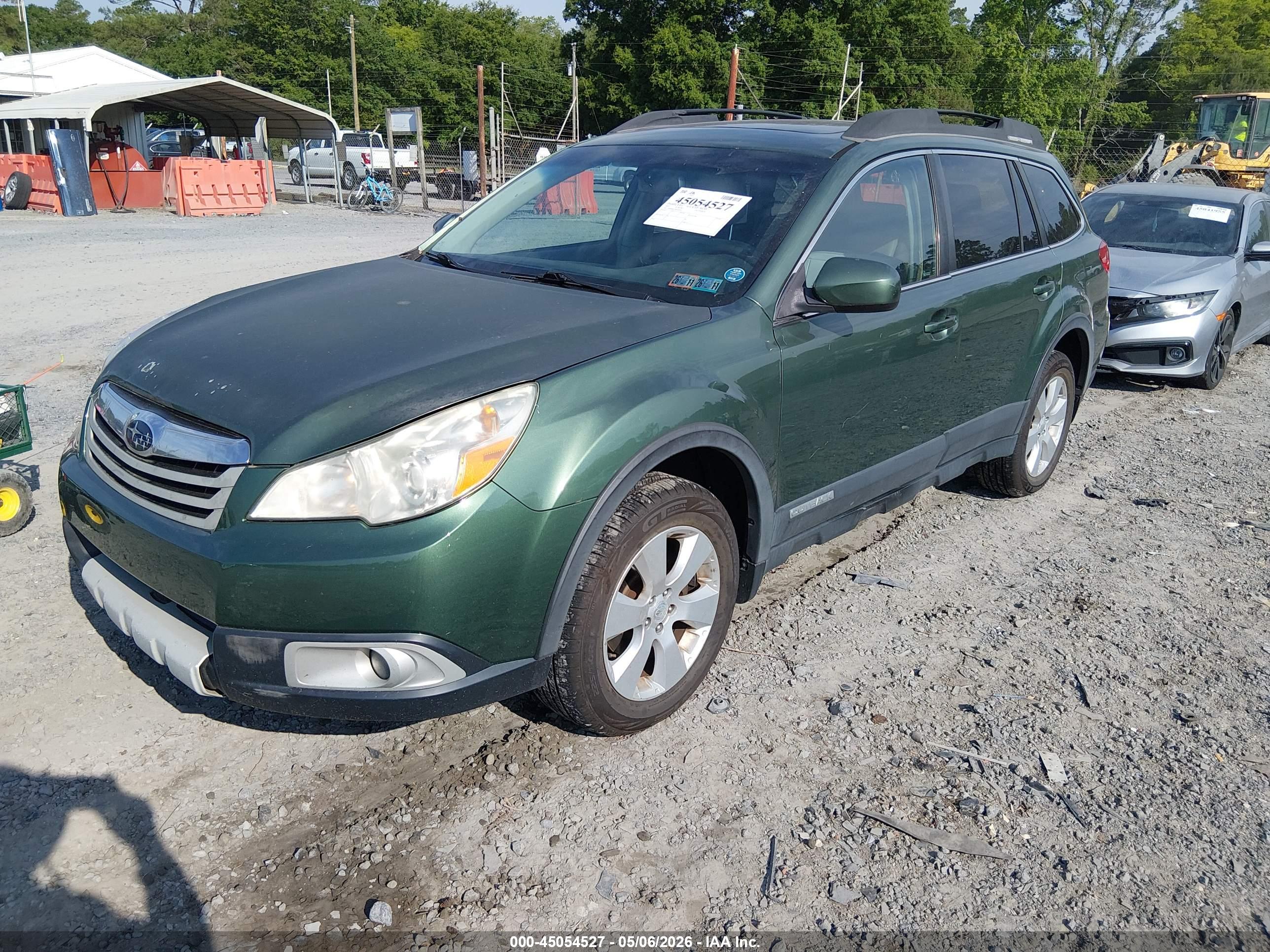 SUBARU OUTBACK image 2