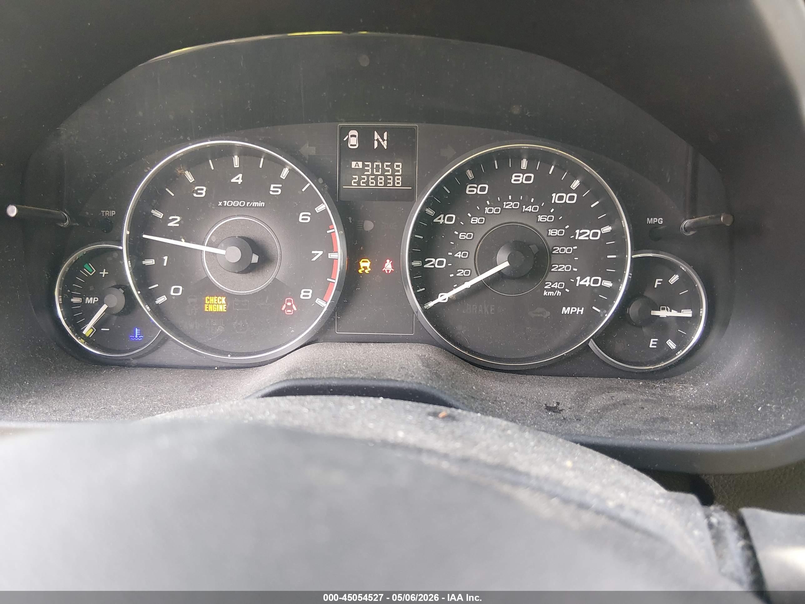 SUBARU OUTBACK image 7