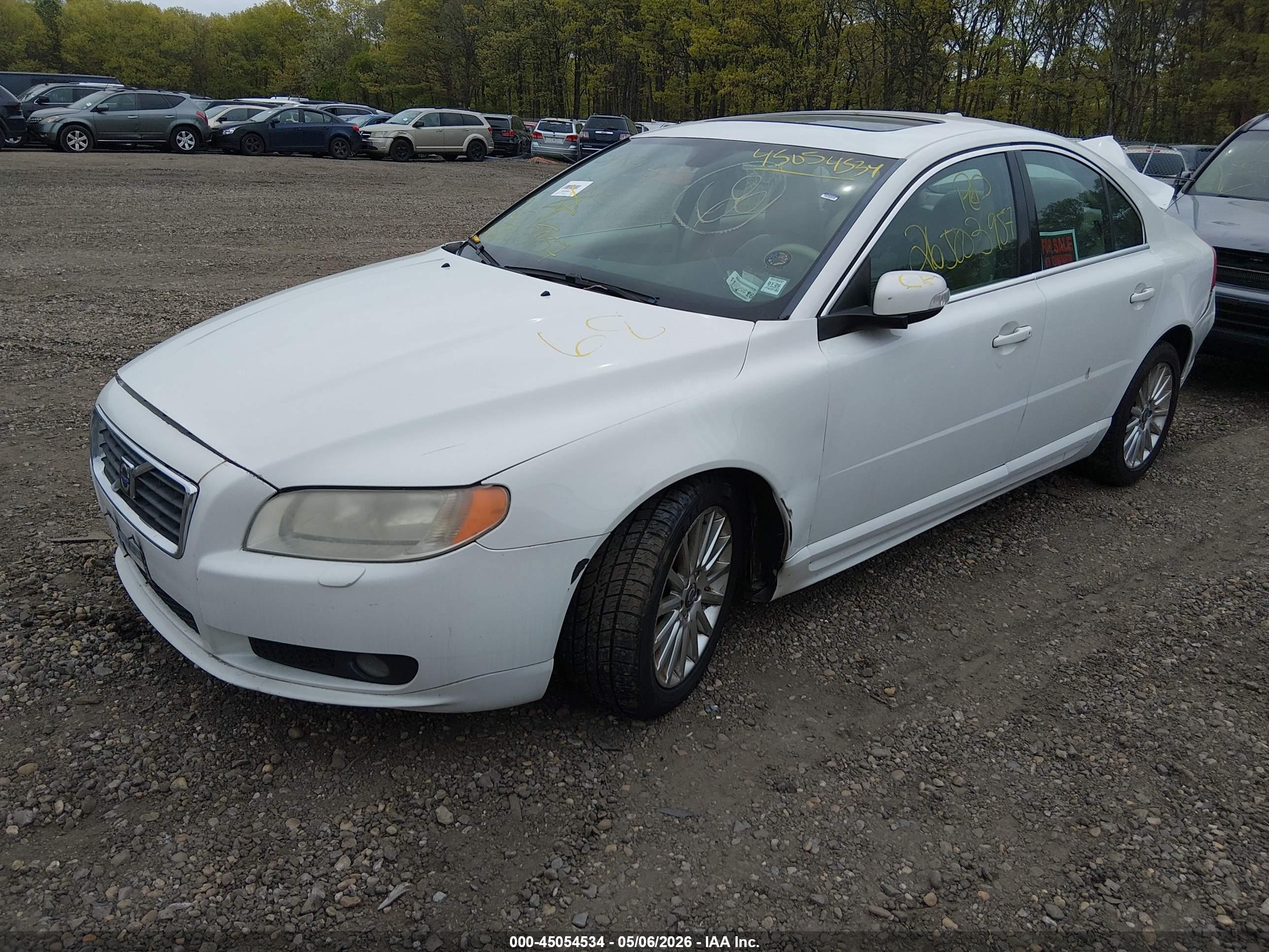 VOLVO S80 image 2
